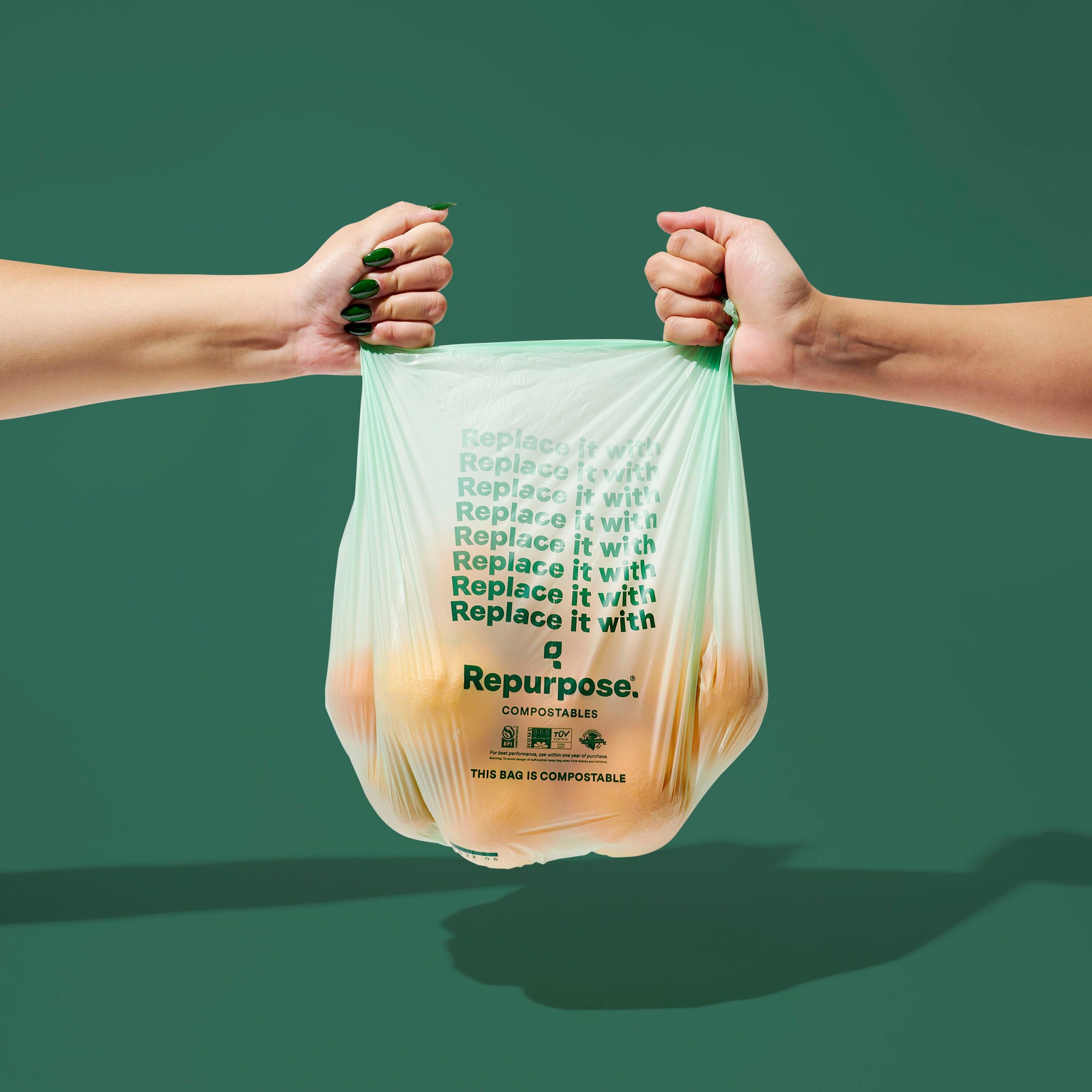 Repurpose_Small_Bin_Bags_50ct_3gal_Compostable_Lifestyle_2.jpg