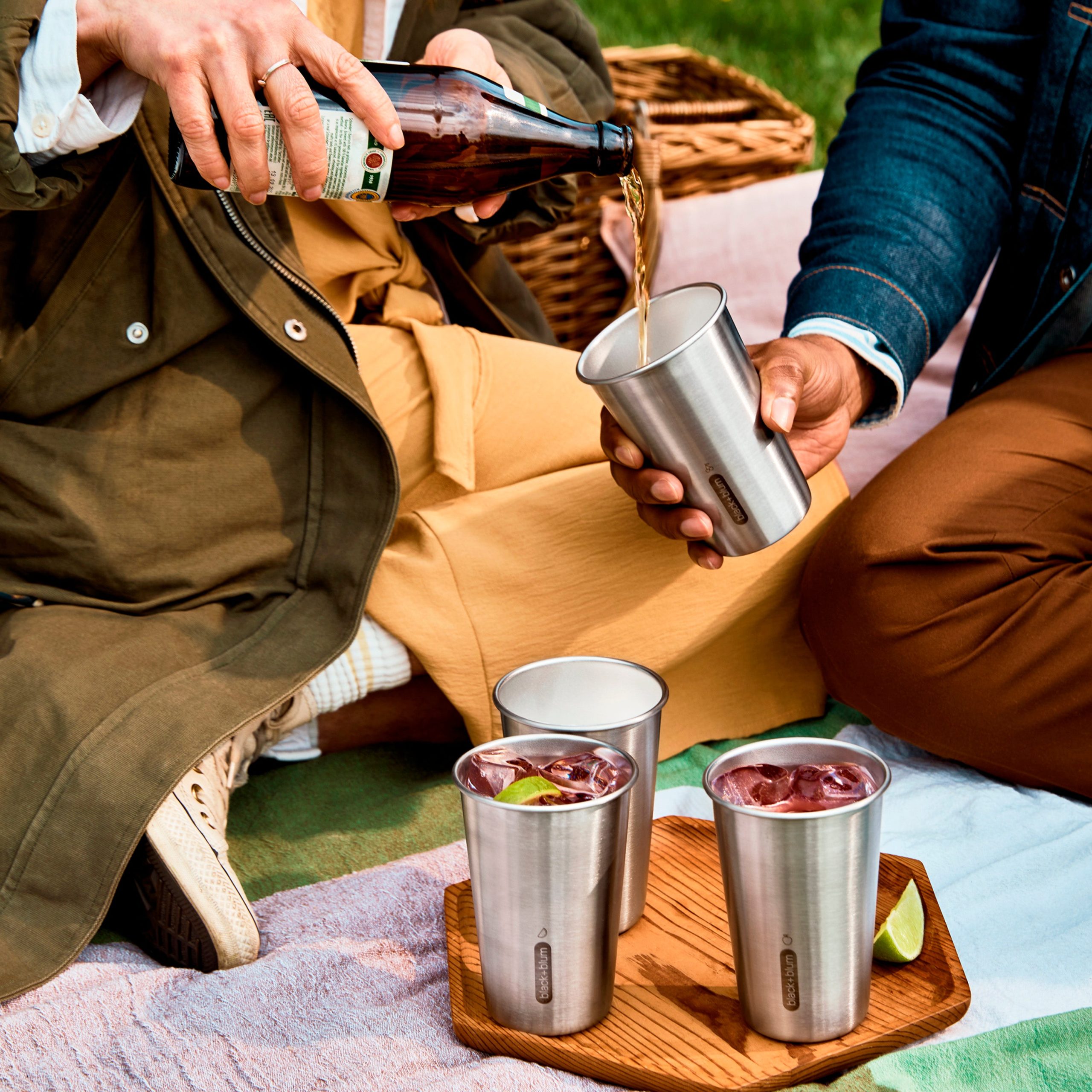 4_Blackandblum_steelcupsetof4_lifestyle.jpg