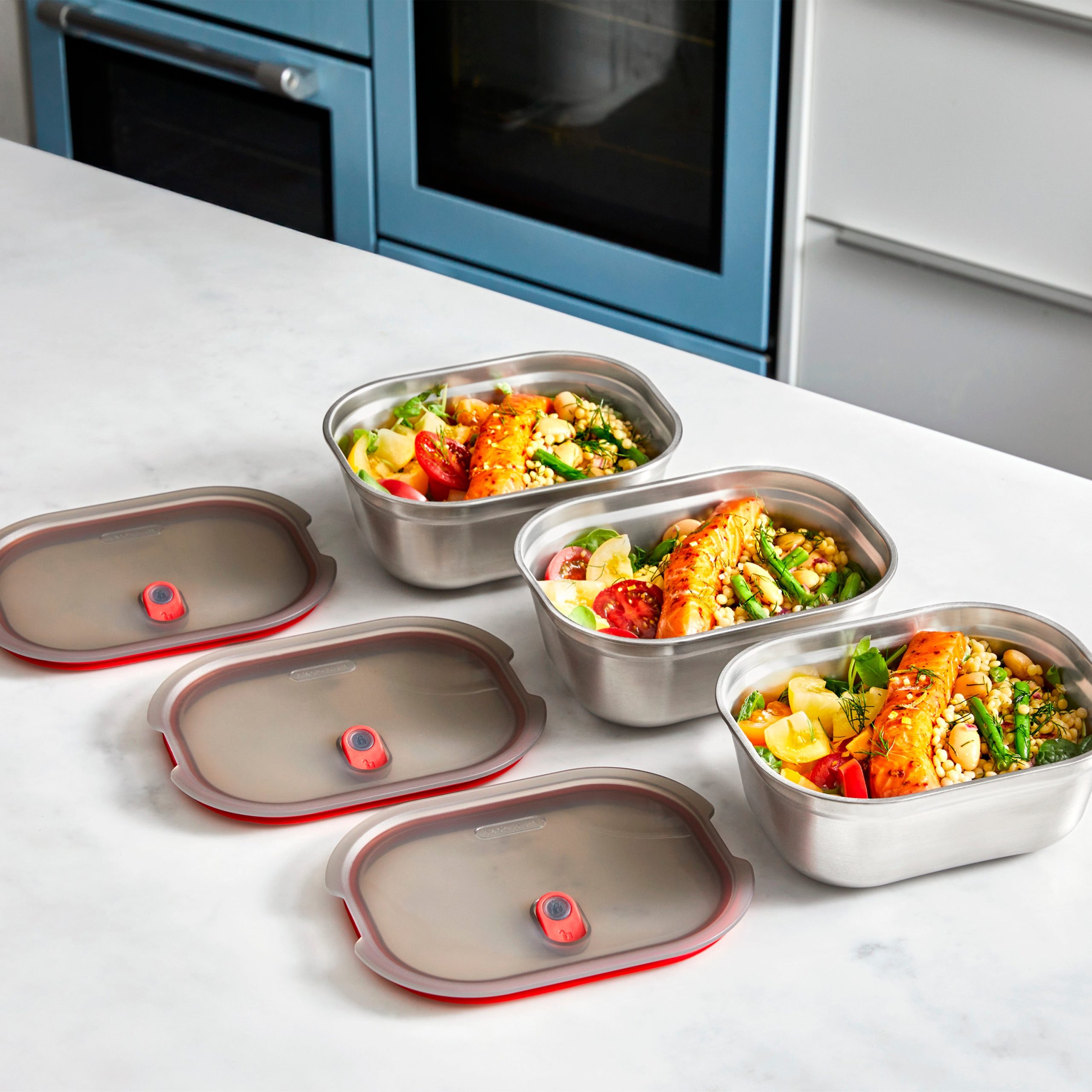 6_Blackandblum_multifunctionfoodboxmixed_s-m-l_lifestyle2.jpg