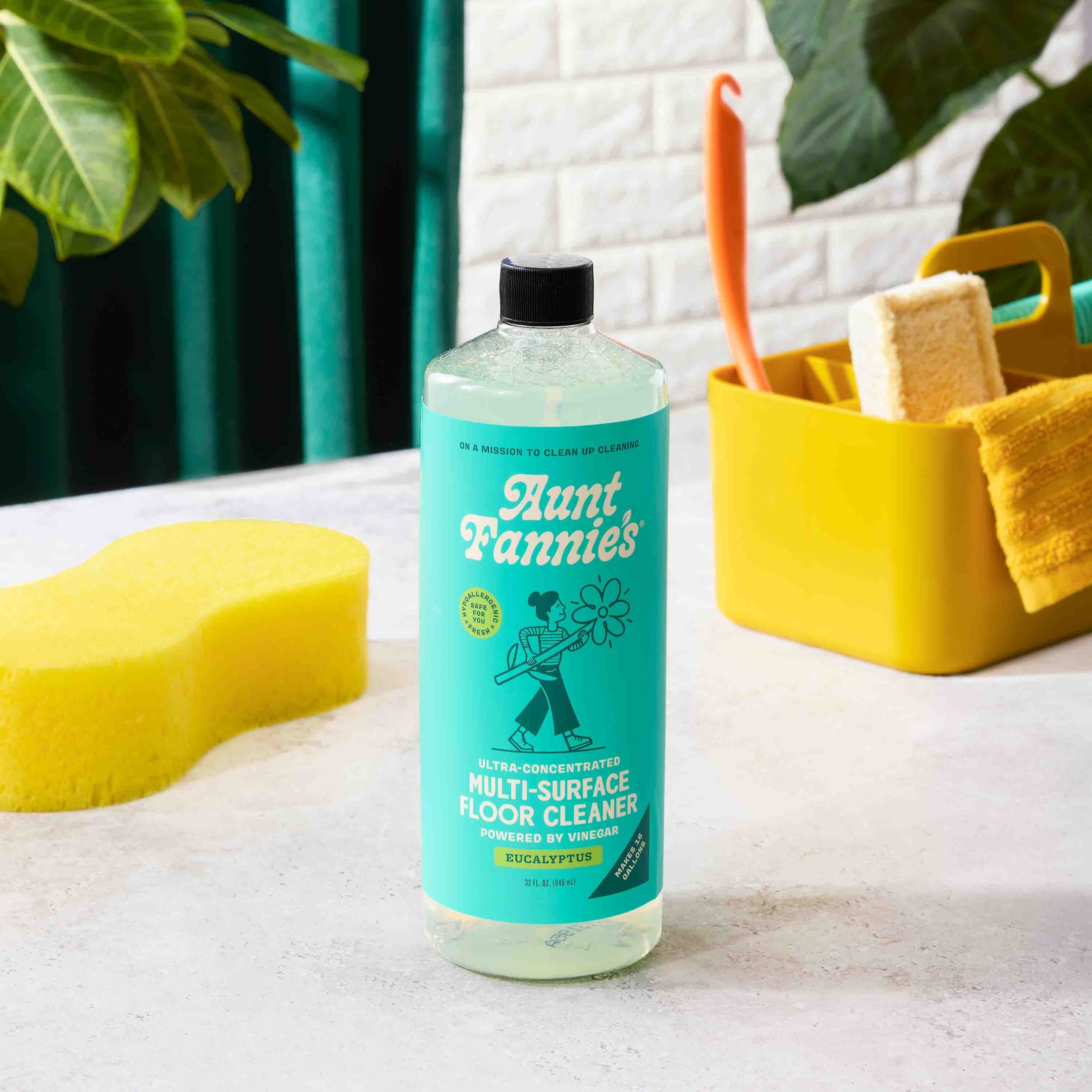 AF_FloorCleaner_Eucalyptus_Lifestyle1.jpg