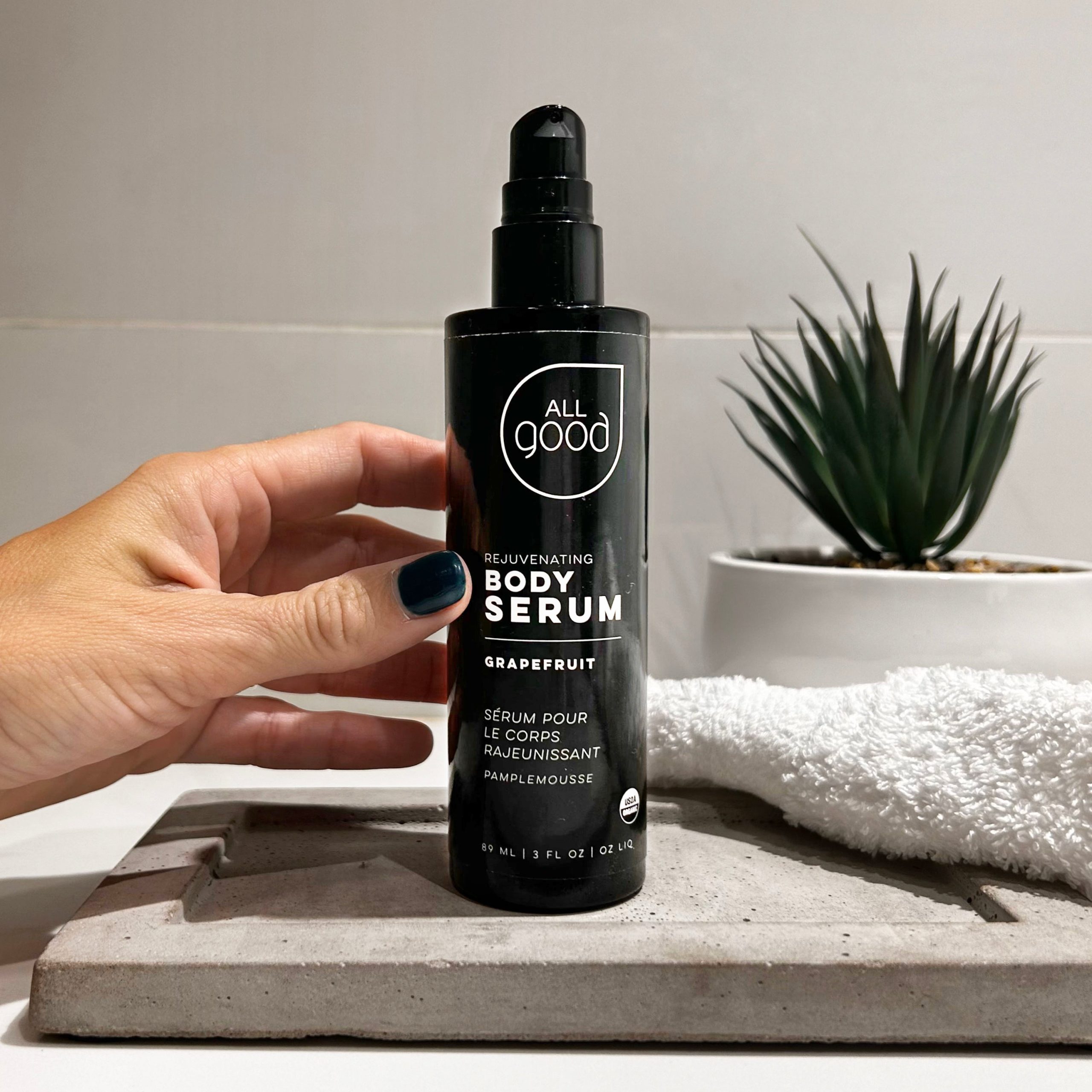 AG_BodySerum_Grapefruit_Lifestyle_1.jpg