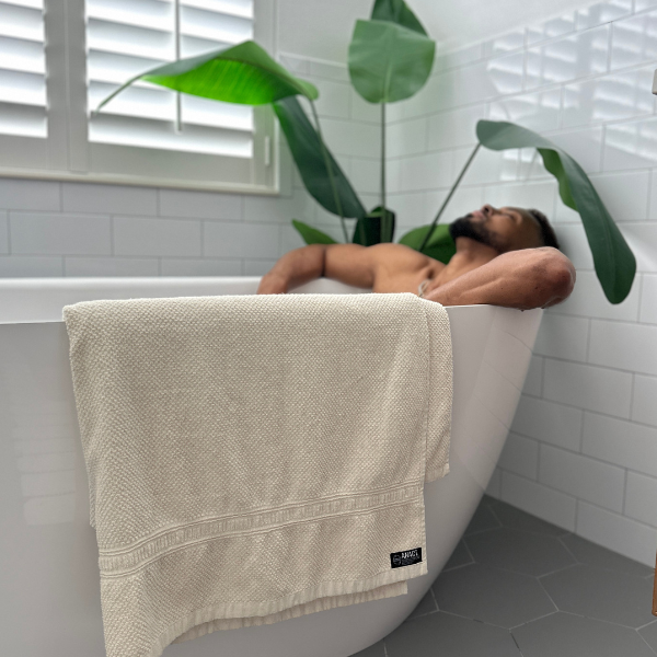 Anact_BathSheet_Lifestyle.png