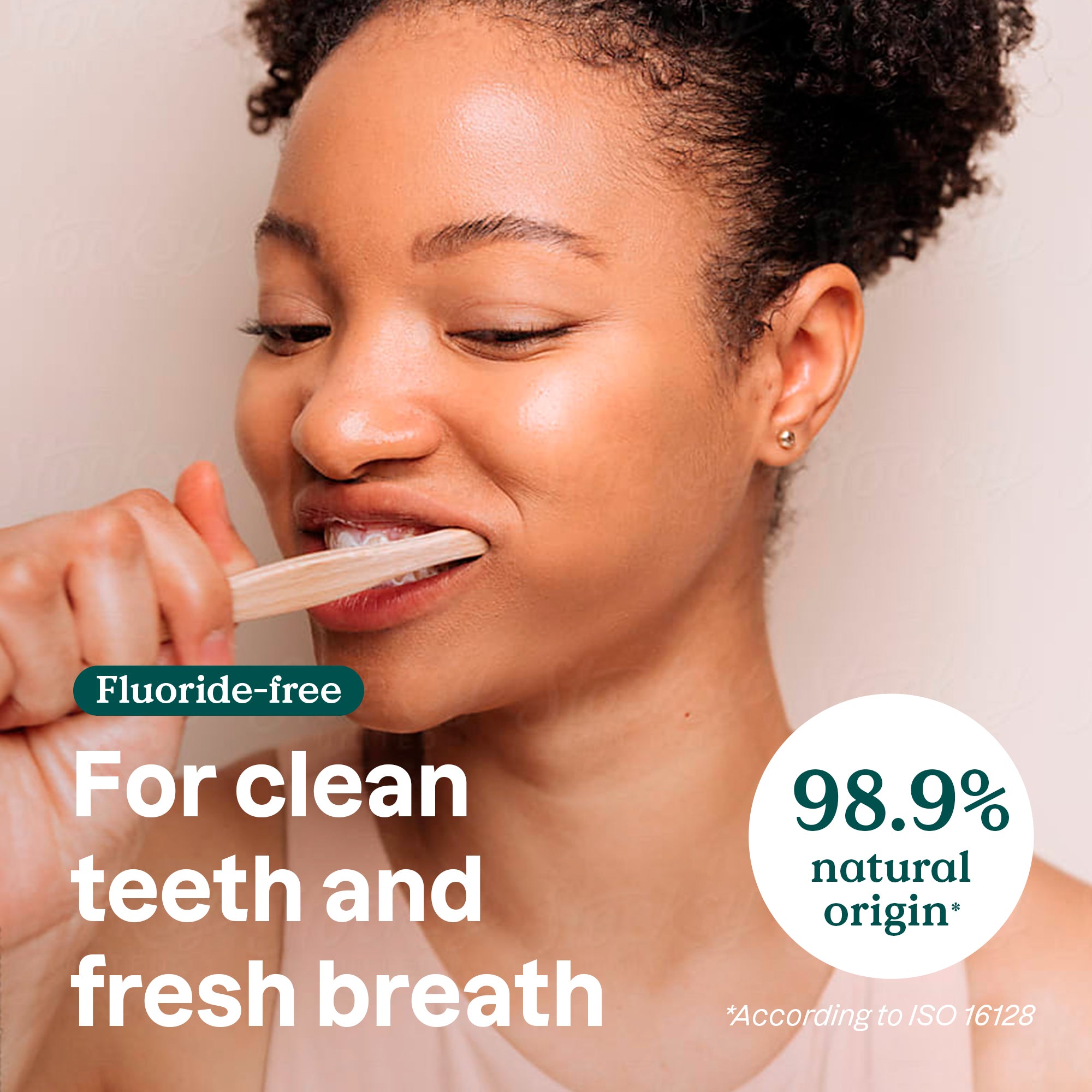 D_adult-fluorfree-fresh_Lifestyle.jpg