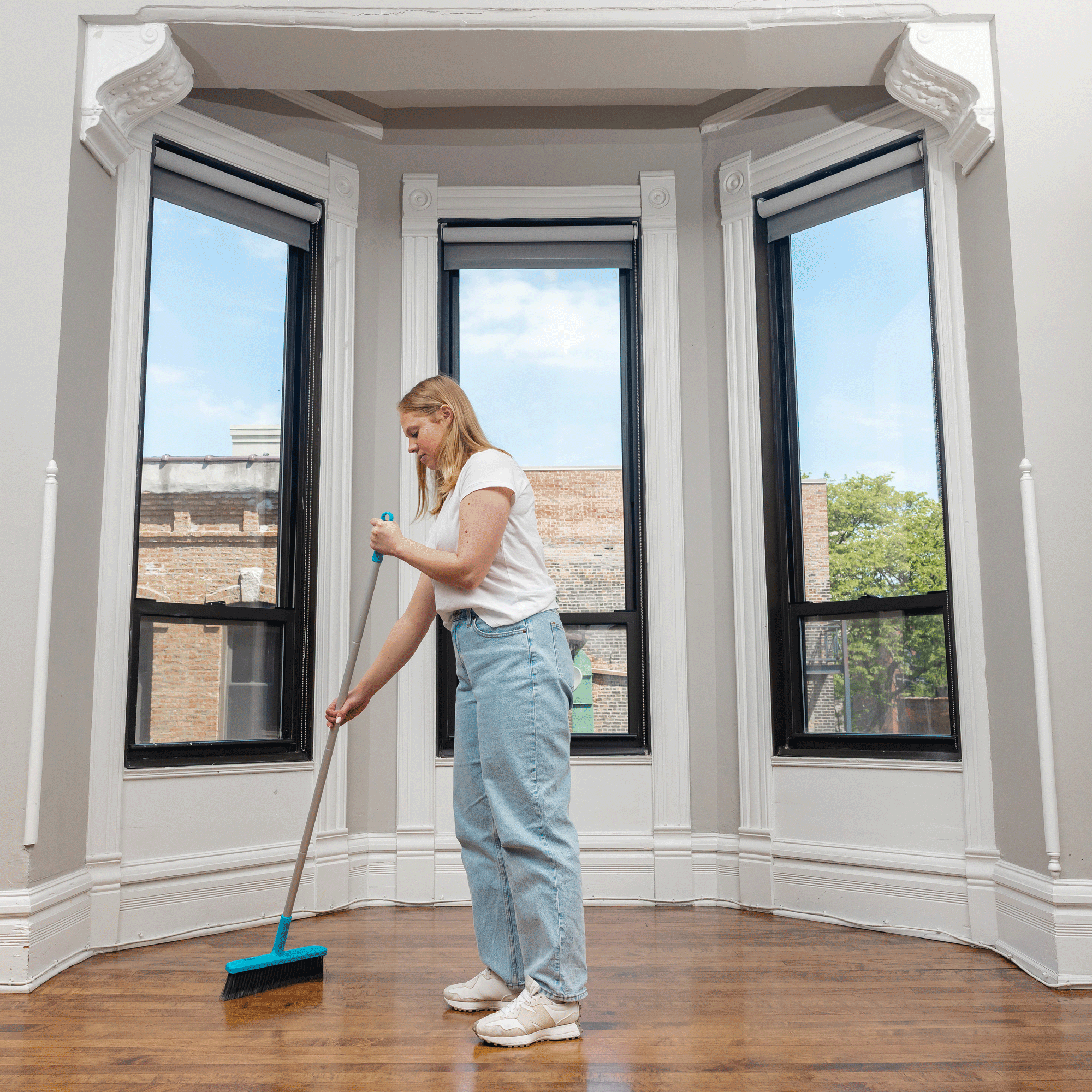 E-Cloth_Easy-Click-Mop_Lifestyle_3.gif