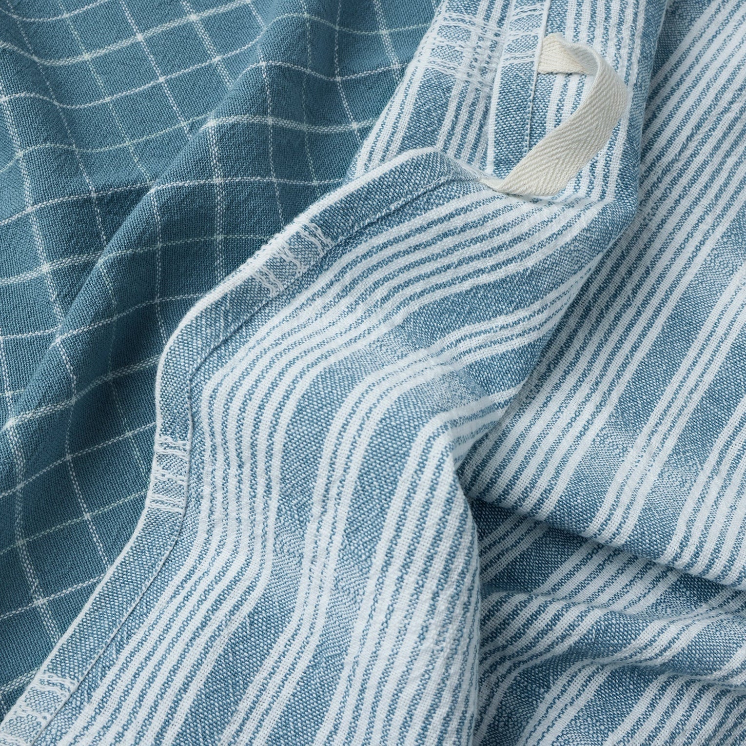 FA25_ClarendonOrganic_KitchenTowel_Setof4_Cerulean_2884.jpg