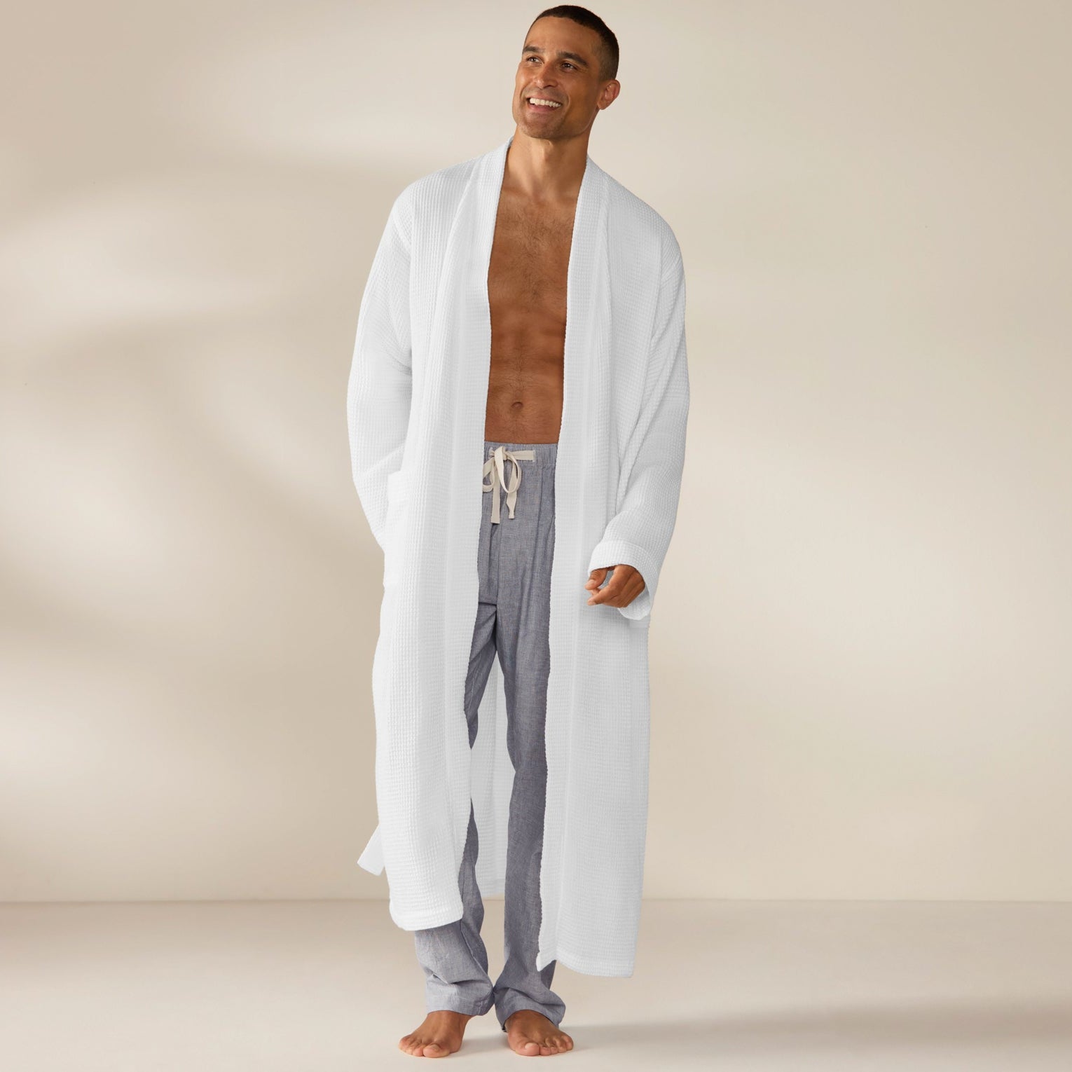 FA25_UnisexOrganicWaffle_Robe_AlpineWhite_M_854.jpg