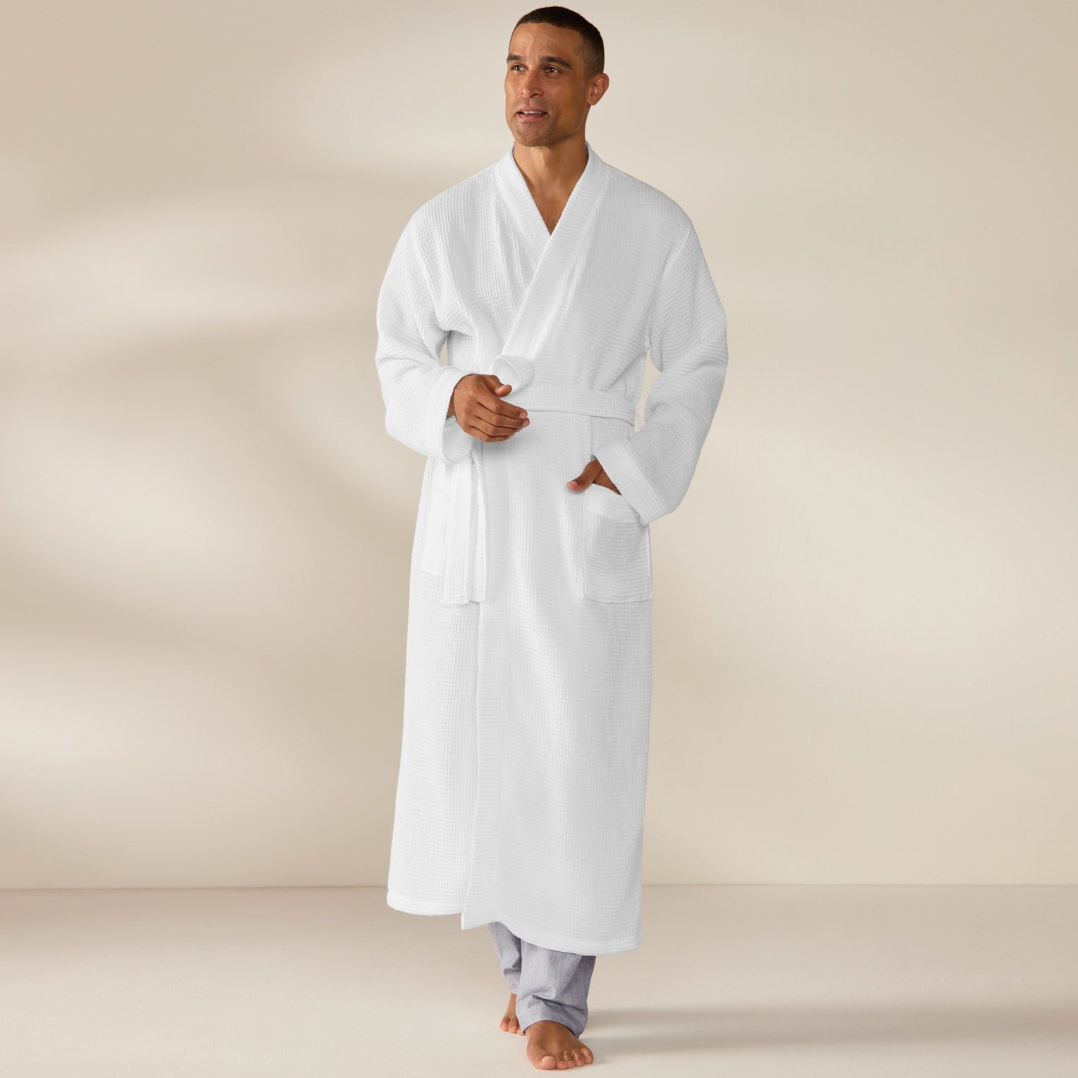 FA25_UnisexOrganicWaffle_Robe_AlpineWhite_M_889.jpg