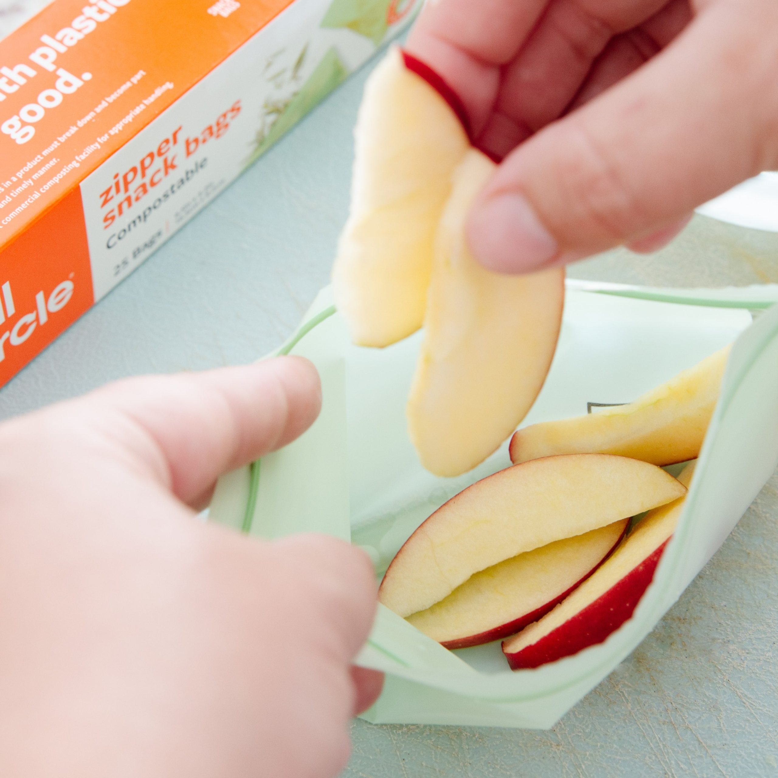FC24812_CompostableZipperSnackBags_LS_A.jpg