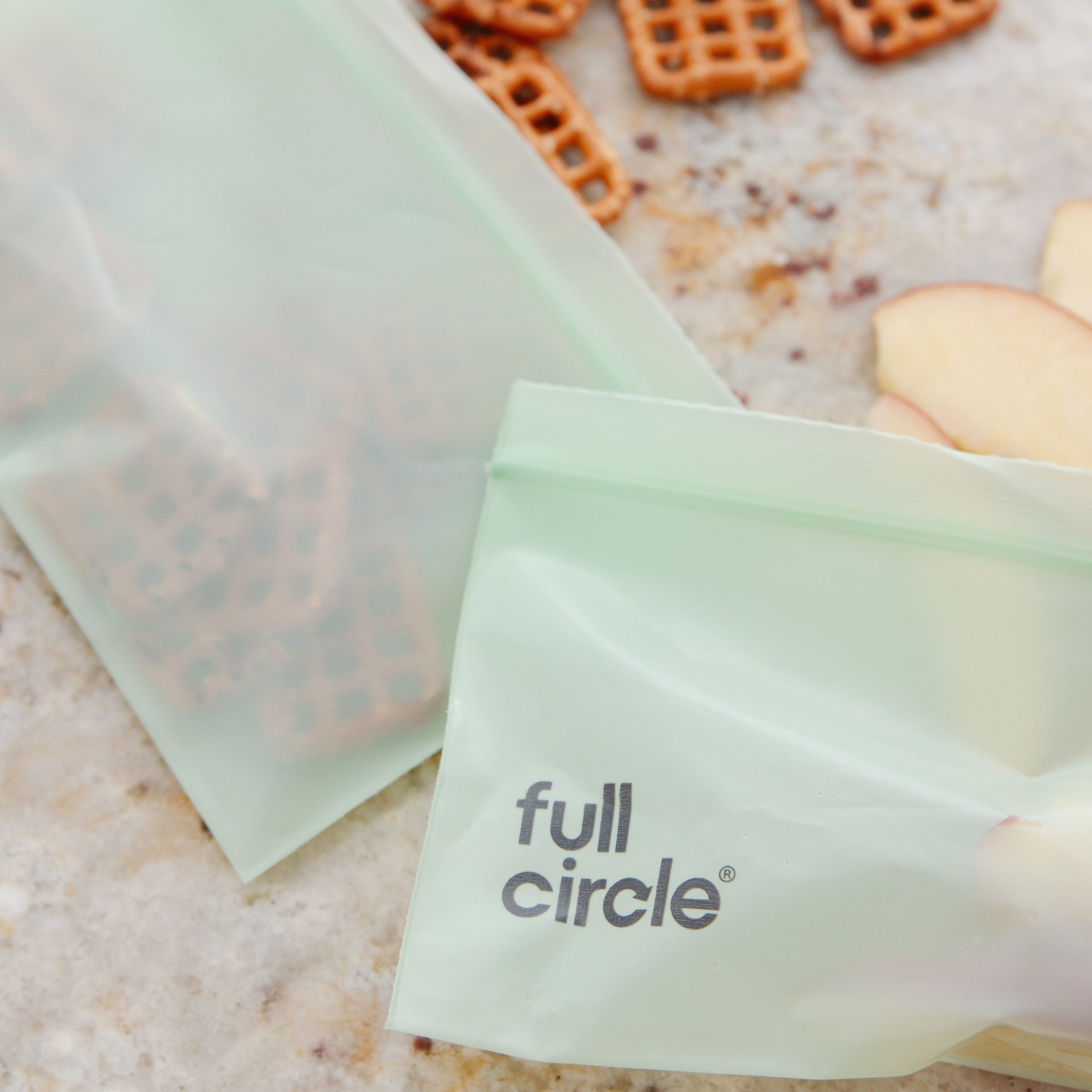 FC24812_CompostableZipperSnackBags_LS_E.jpg