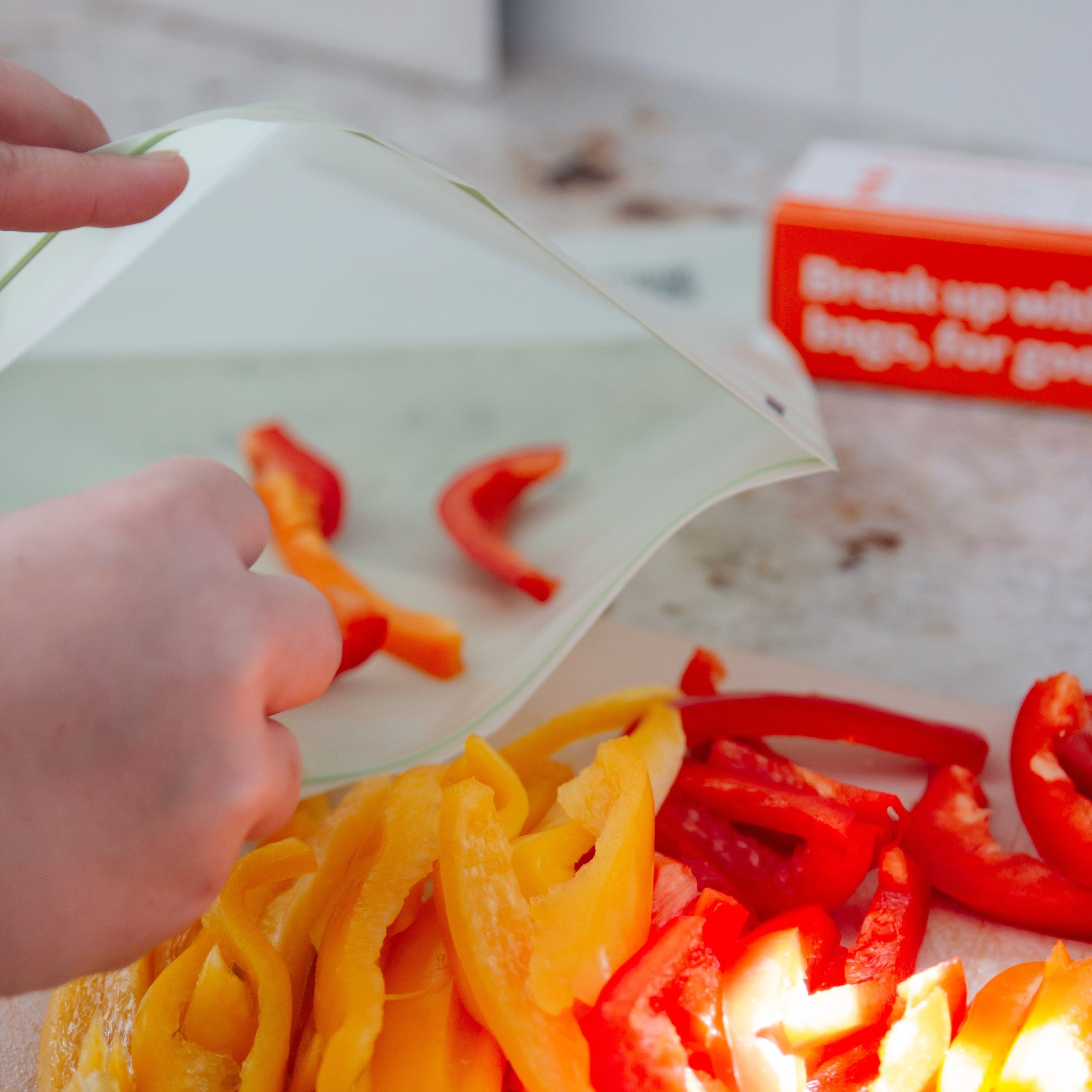 FC24814_CompostableZipperGallonBags_LS_I.jpg
