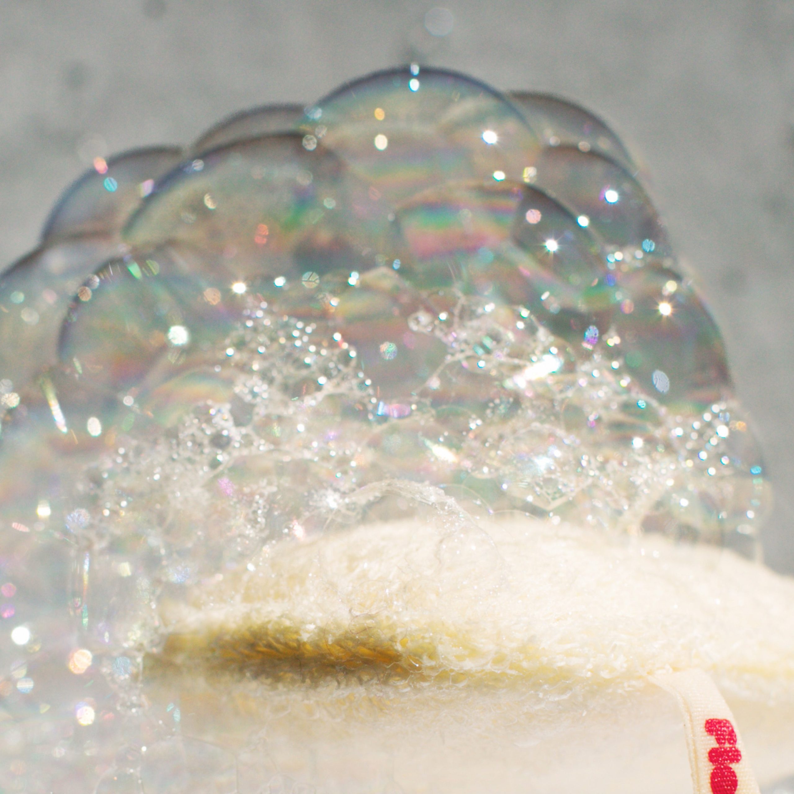 Floofah_Exfoliating_Loofah_Oval_6_Lifestyle_3.jpg