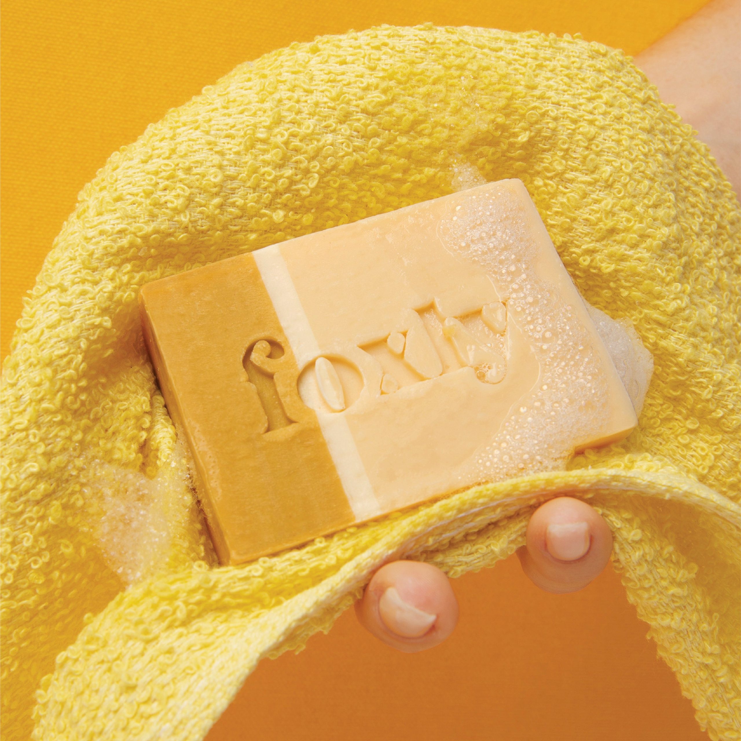 Foxly_BarSoap_CitrusBeach_Lifestyle.jpg