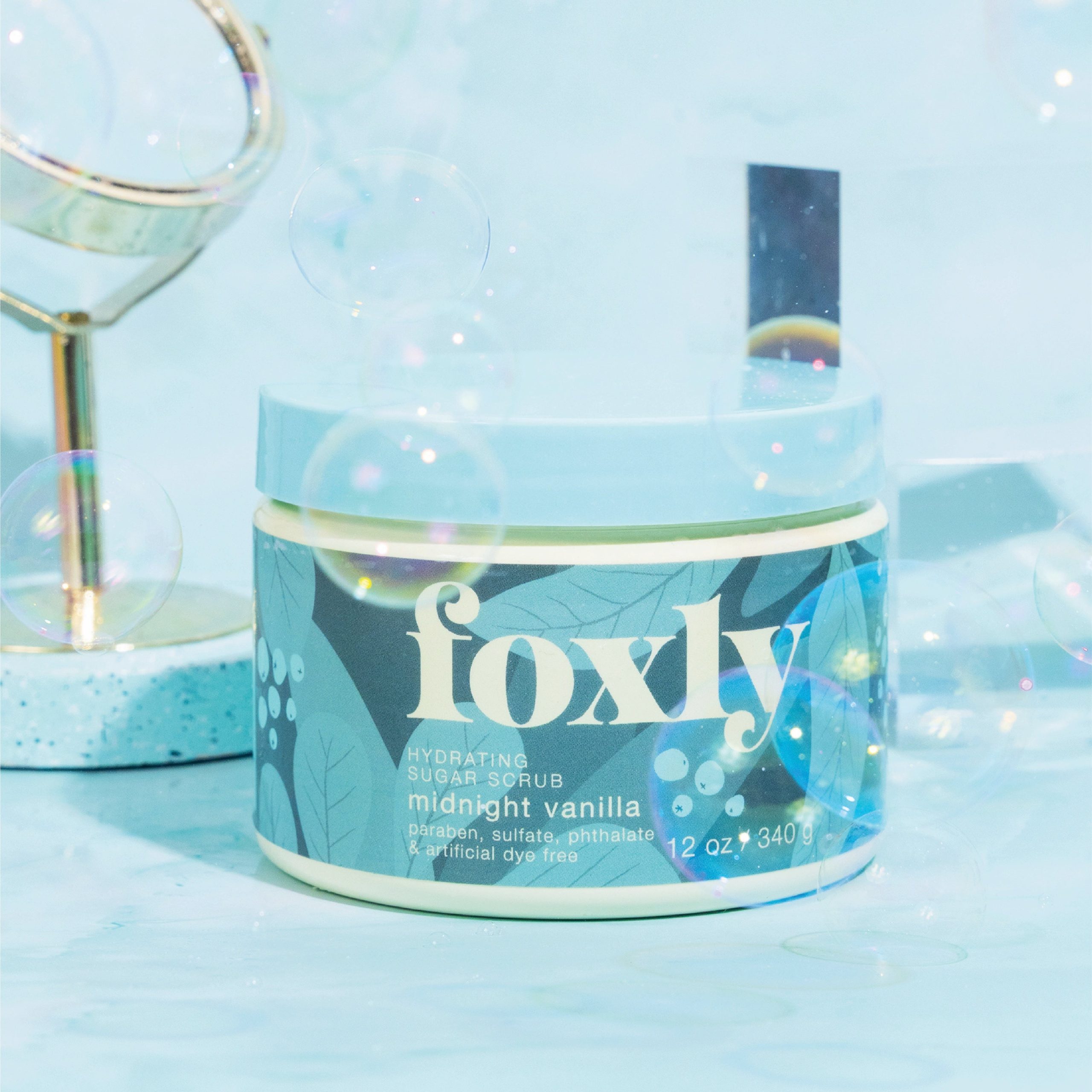 Foxly_SugarScrub_MidnightVanilla_Lifestyle.jpg