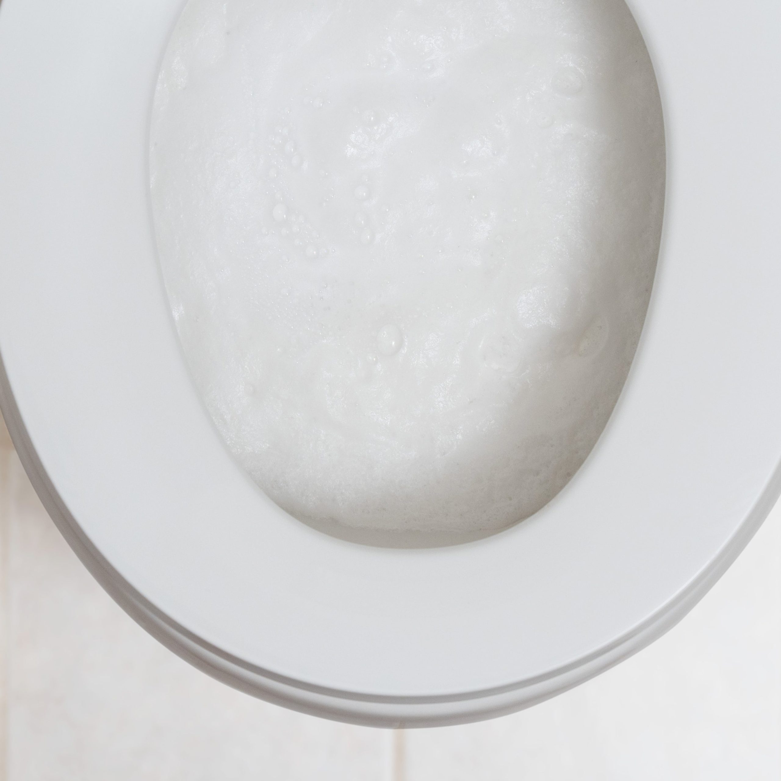GCO_2025_Toilet_Bowl_Pods-PDP05_In-Use.jpg