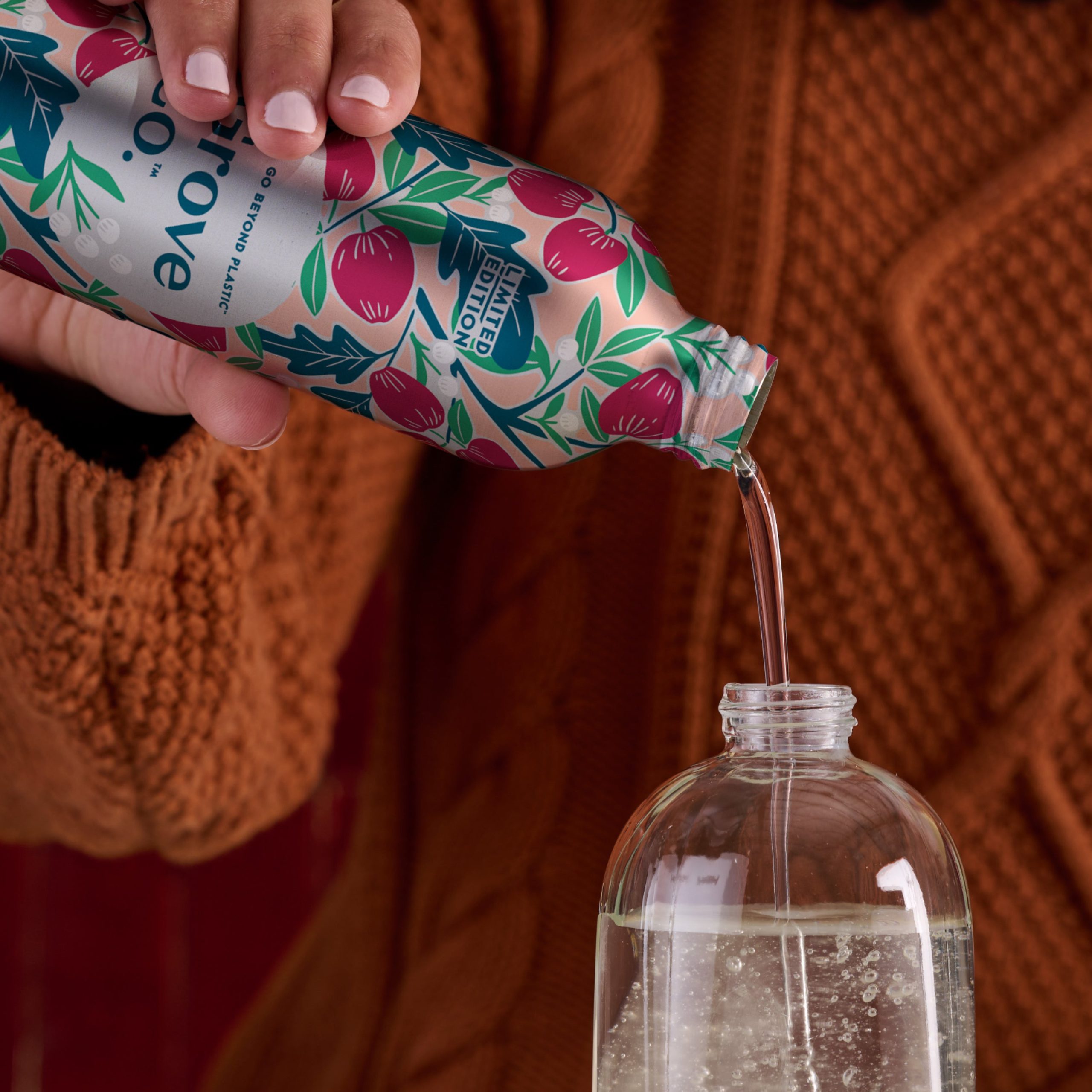 GCO_LE_Fall-Dish_Soap_Refill-WOA-PDP04_In_Use.jpg