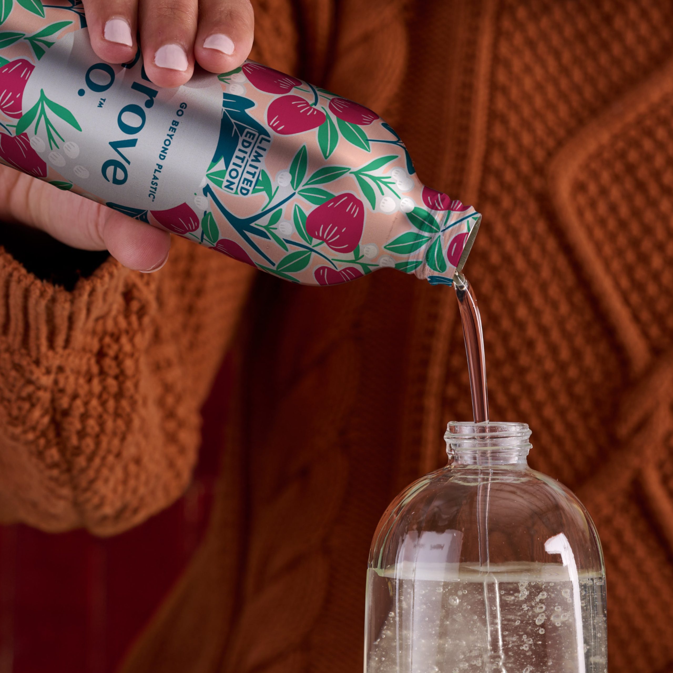 GCO_LE_Fall-Hand_Soap_Refill-WOA-PDP04_In_Use.jpg