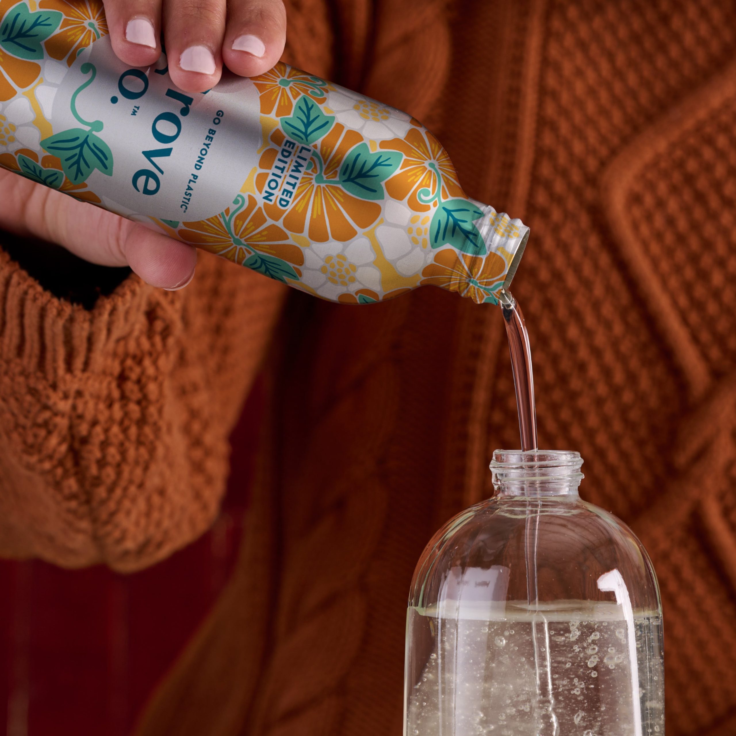 GCO_LE_Fall-Hand_Soap_Refill-WPG-PDP04_In_Use.jpg