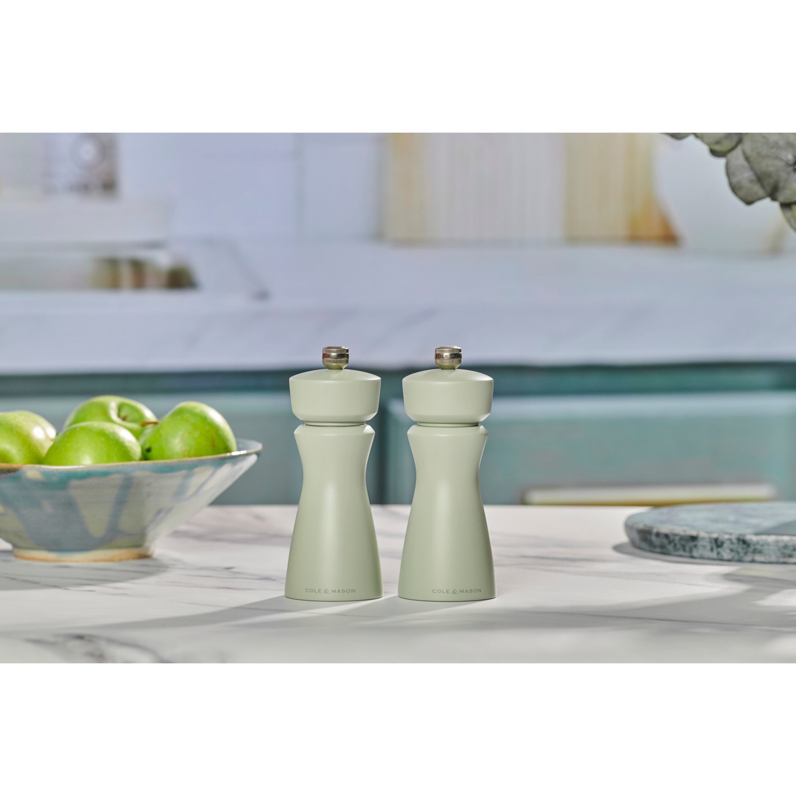 H243192_C_M_KENTON_SAGE_KITCHEN_LS_149-1.jpg