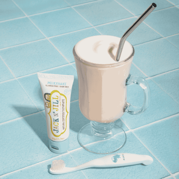 JNJ_Toothpaste_Milkshake_Lifestyle.png