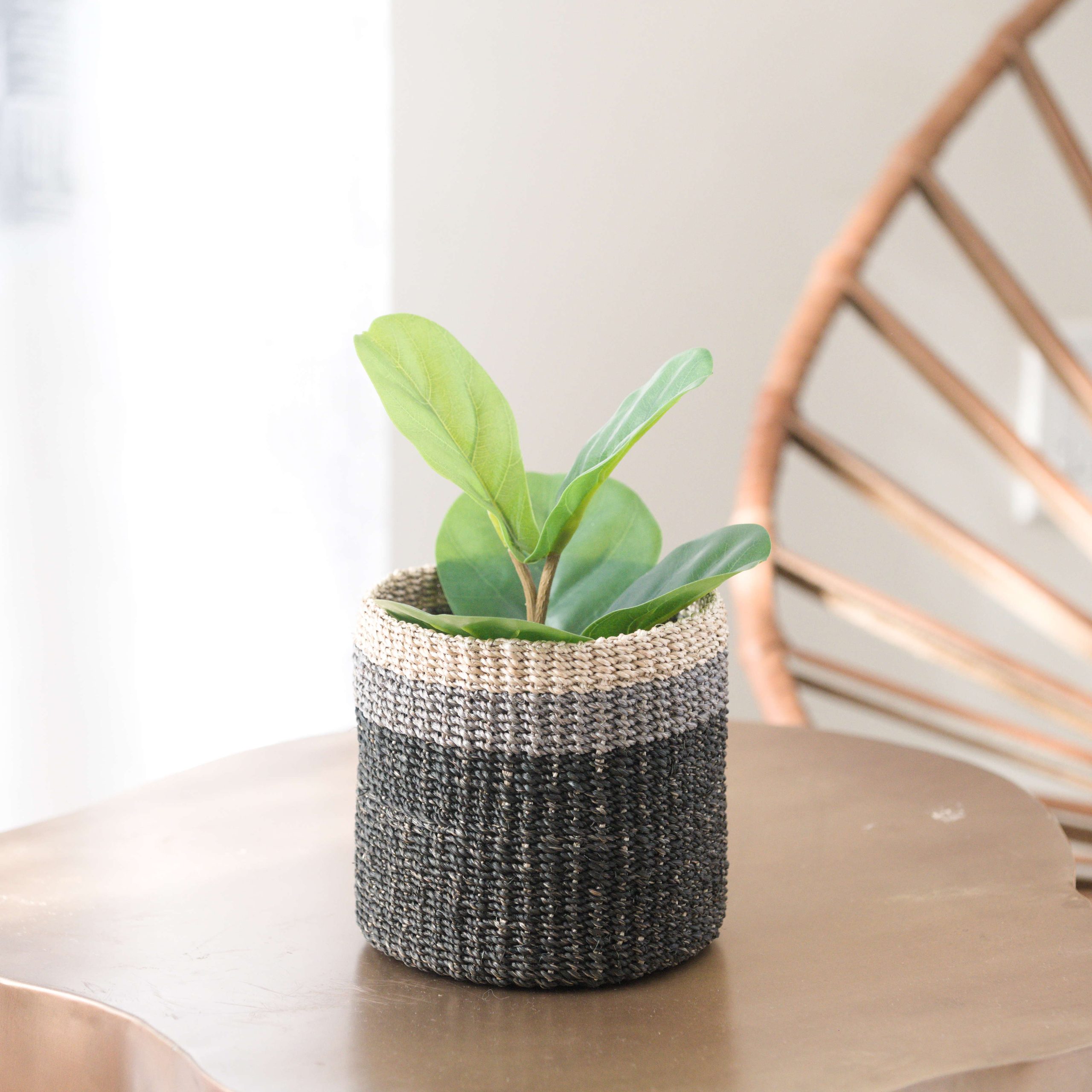LIKHA_80005_Abaca-Cylinder-Tabletop-Basket_Black-5.jpg