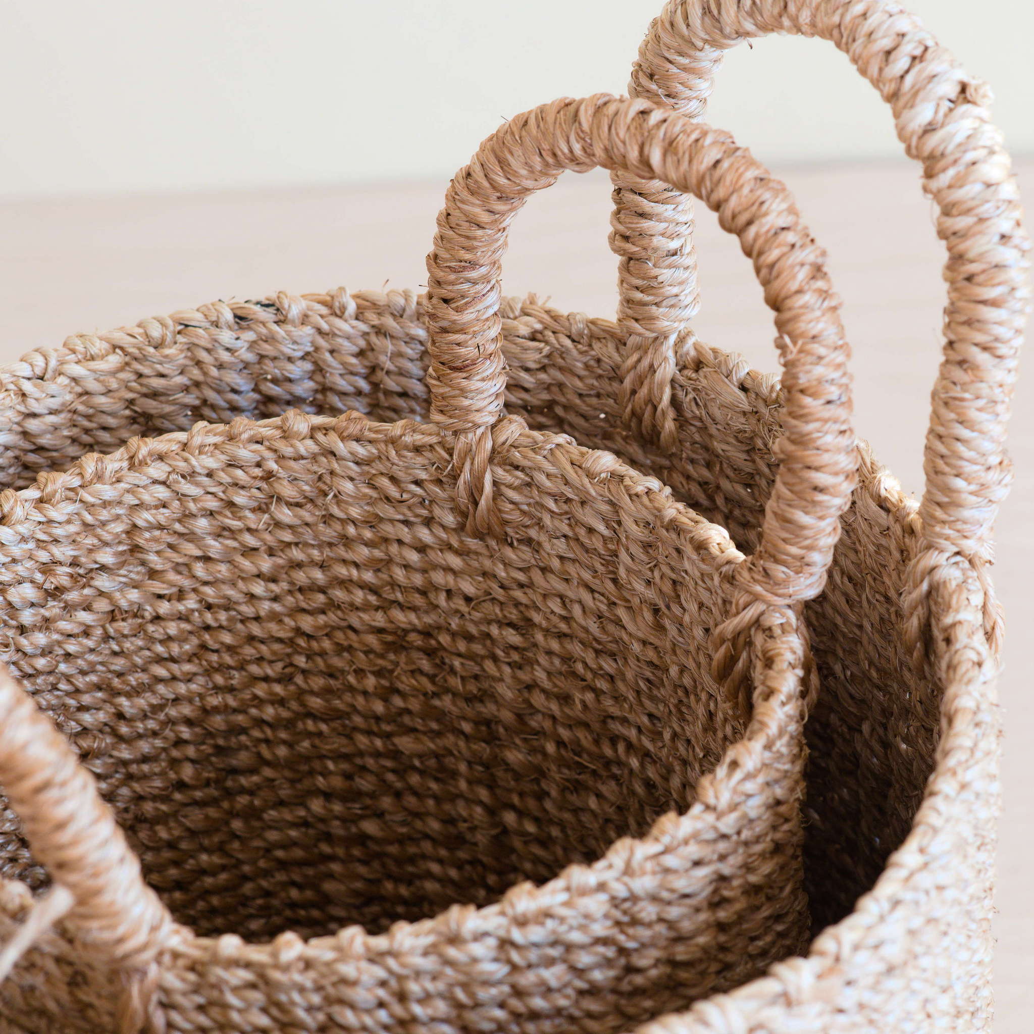 LIKHA_80013_Abaca-Cylinder-Tabletop-Basket-with-Handles-s2-7.jpg