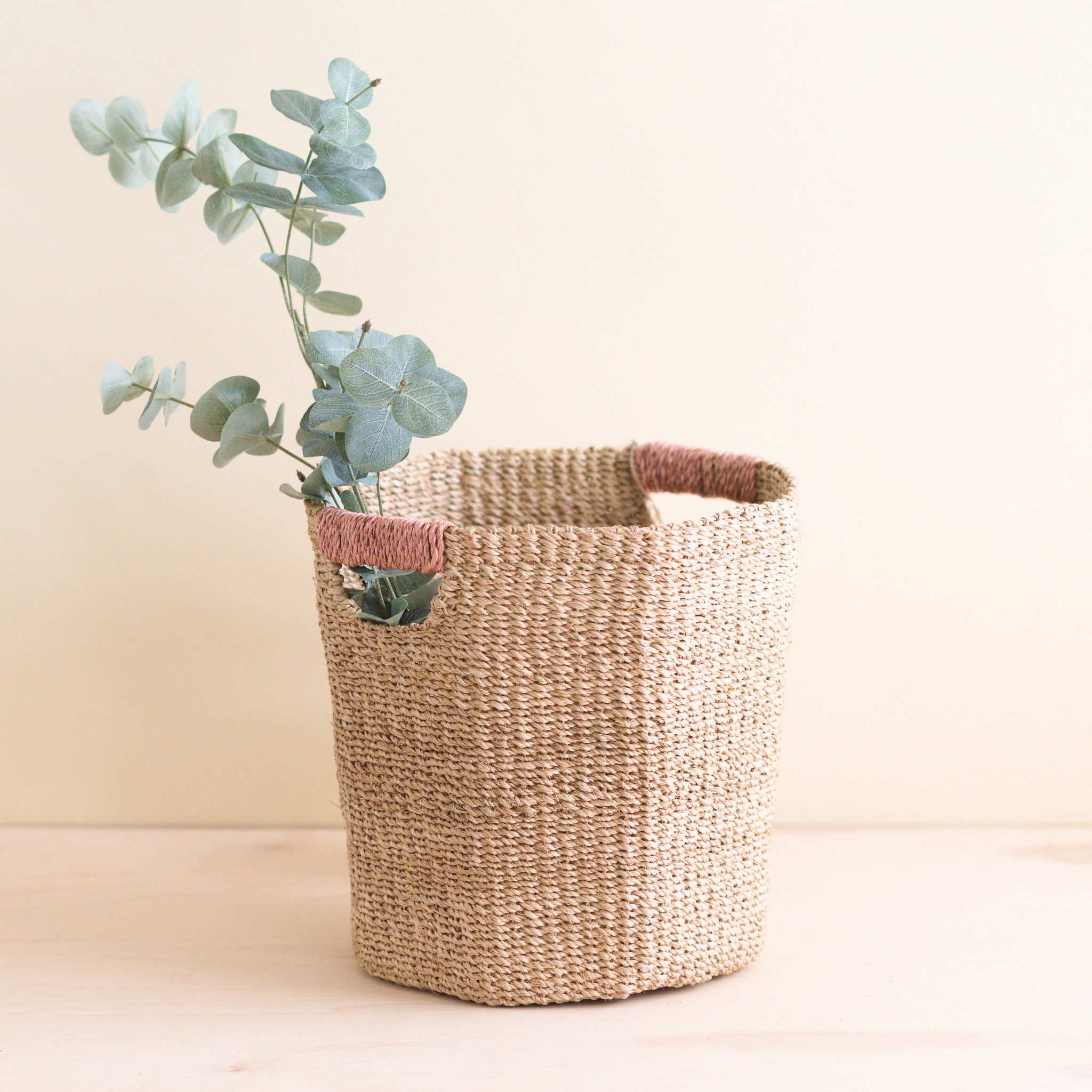 LIKHA_80023_Abaca-Octagon-Basket_Dusty-Rose-3.jpg