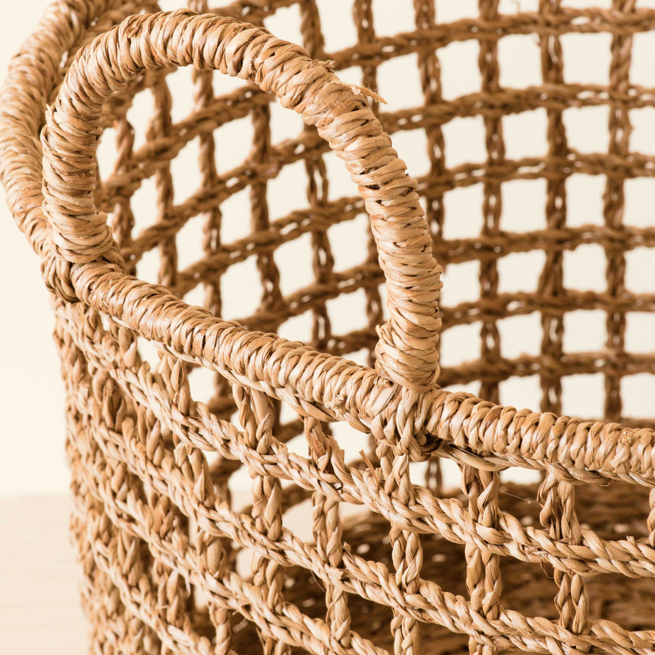LIKHA_80048_Seagrass-OpenWeave-CylinderBaskets-s3-2.jpg