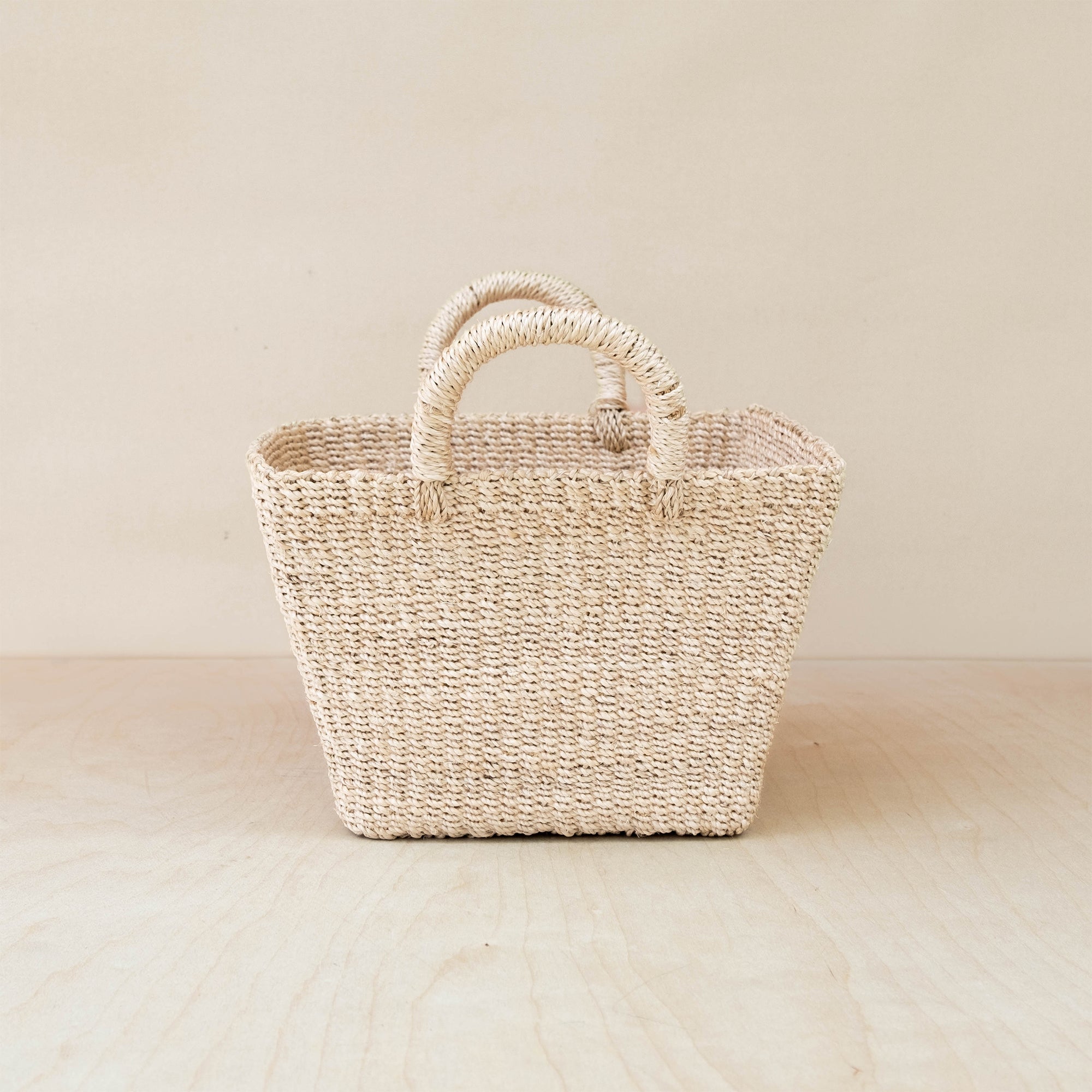 LIKHA_80112_Abaca-Tapered-Square-Tabletop-Basket-3.jpg