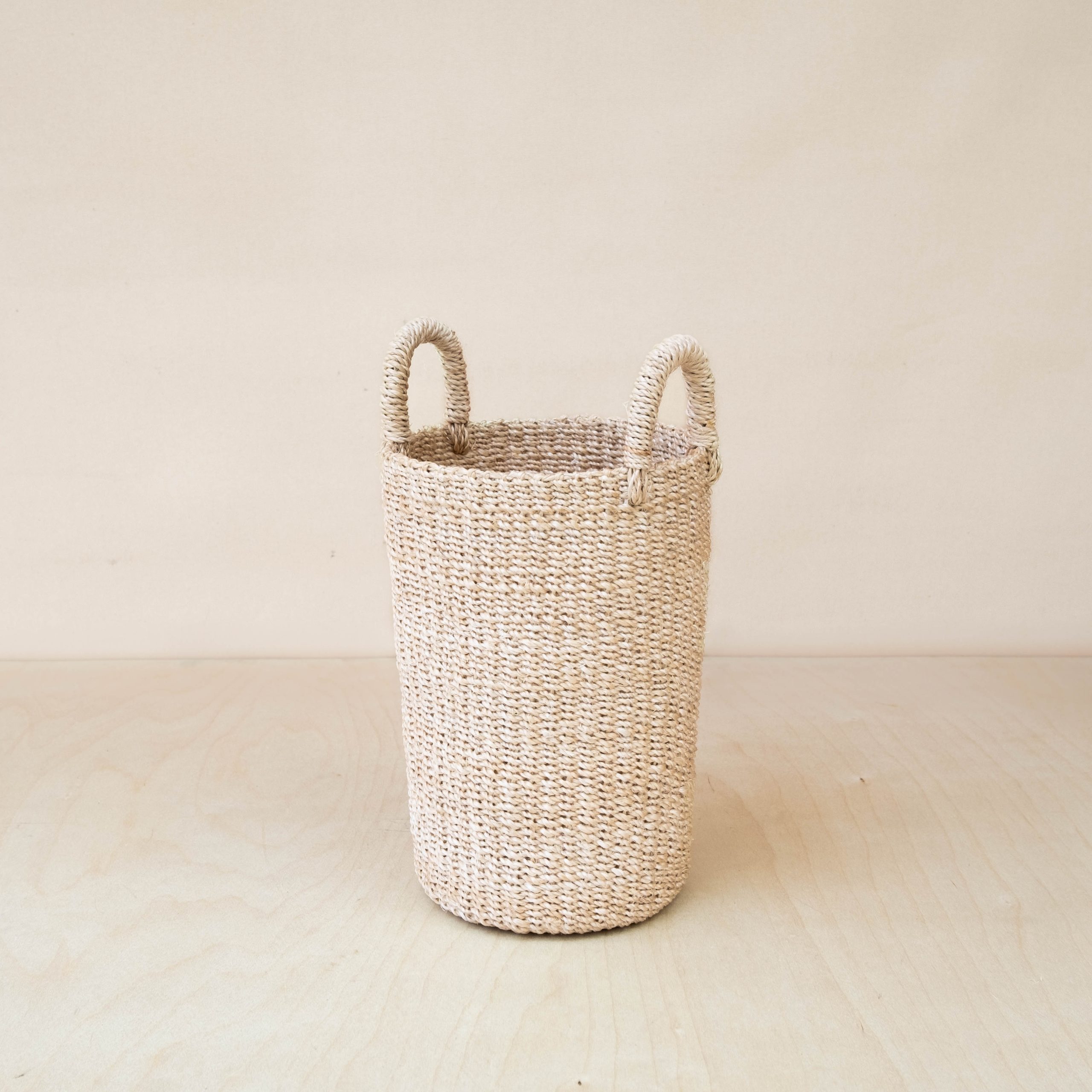 LIKHA_80119_Abaca-Cylinder-Vase_Natural-1.jpg