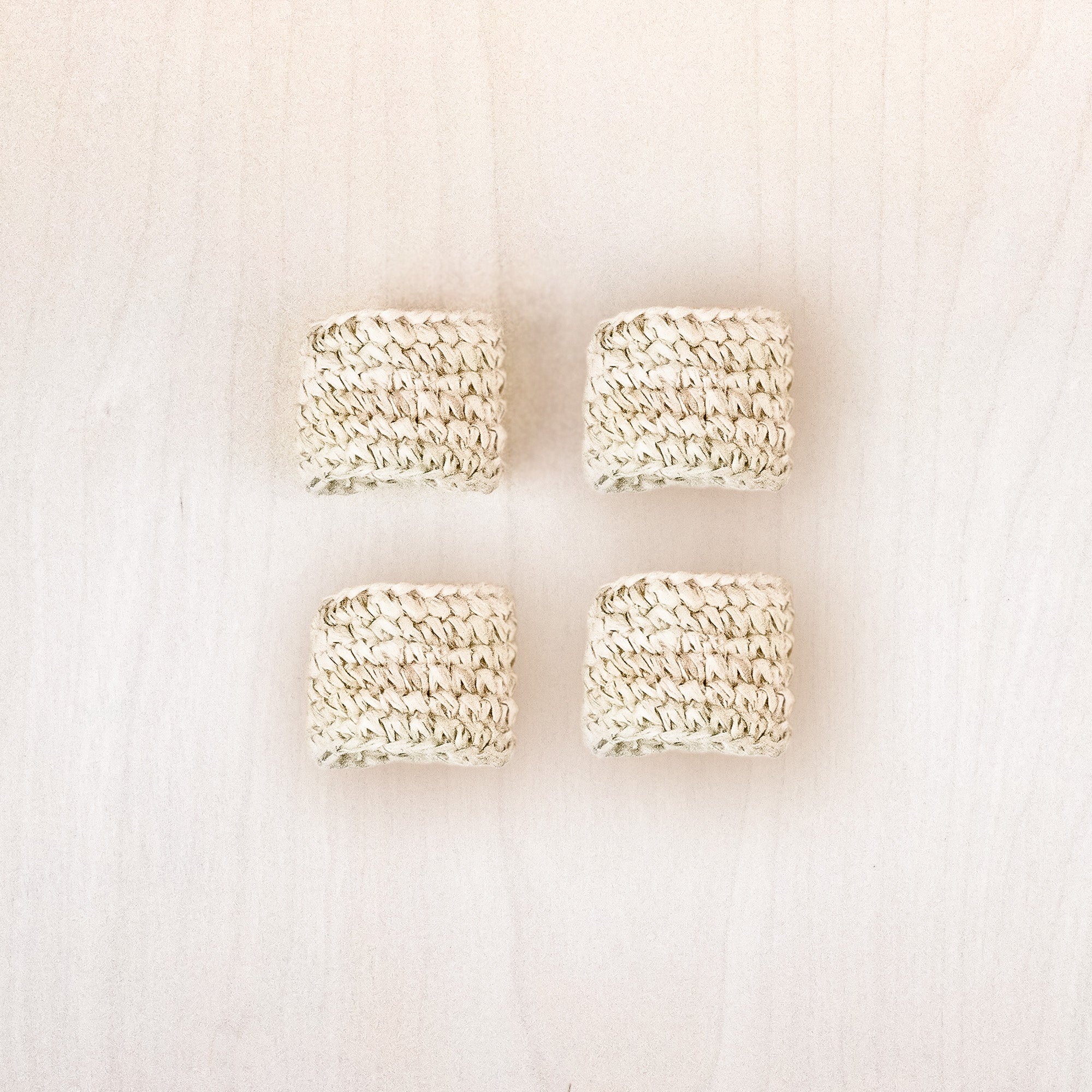 LIKHA_880029_Raffia-Napkin-Rings-s4_Natural-1.jpg