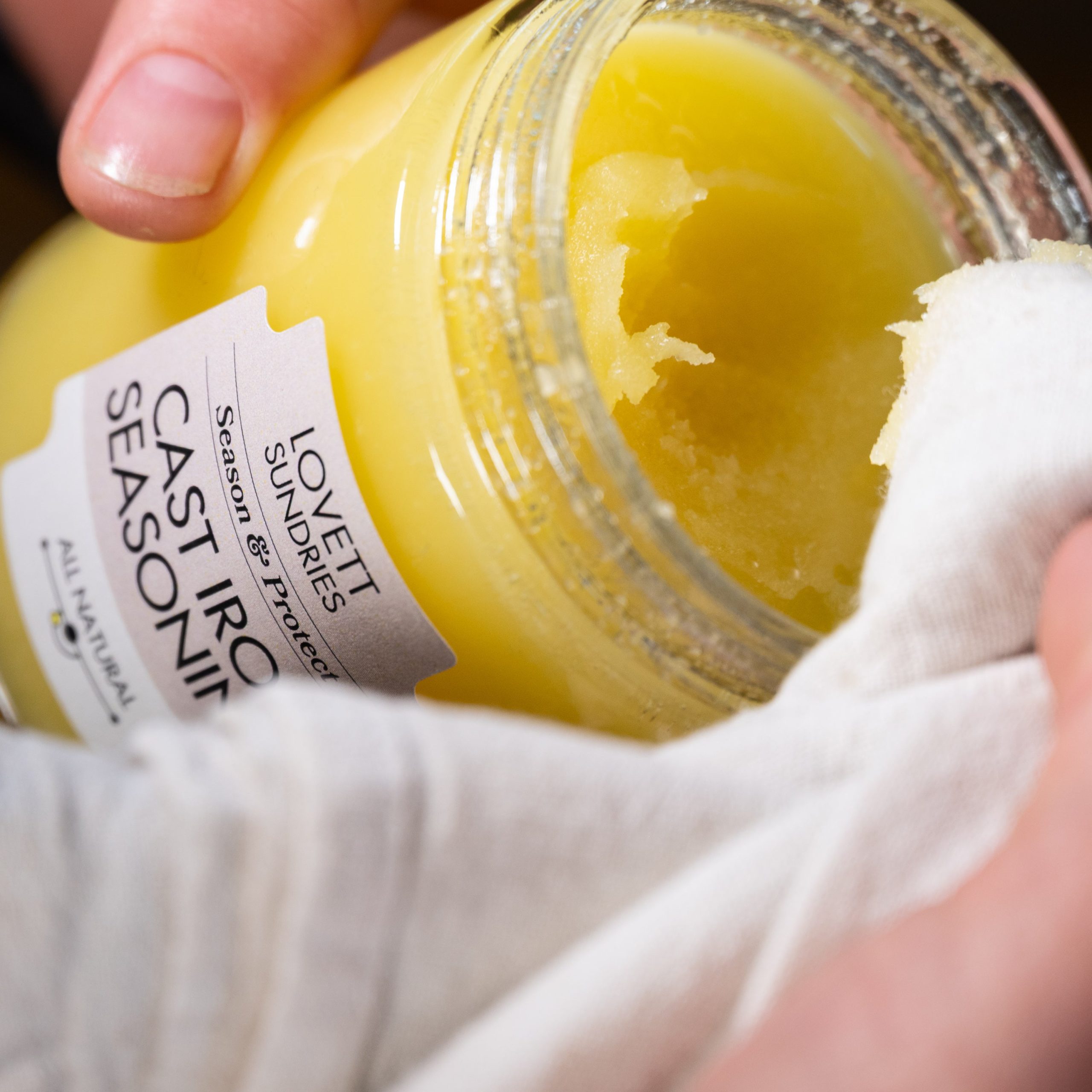 LovettSundries_CastIronSeasoningOil_Lifestyle_01.jpg