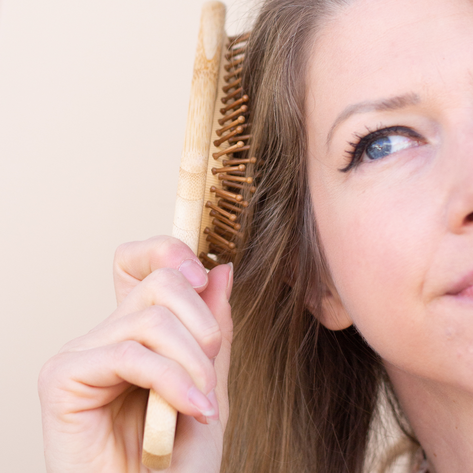 MME_BambooHairbrush_Lifestyle2.png