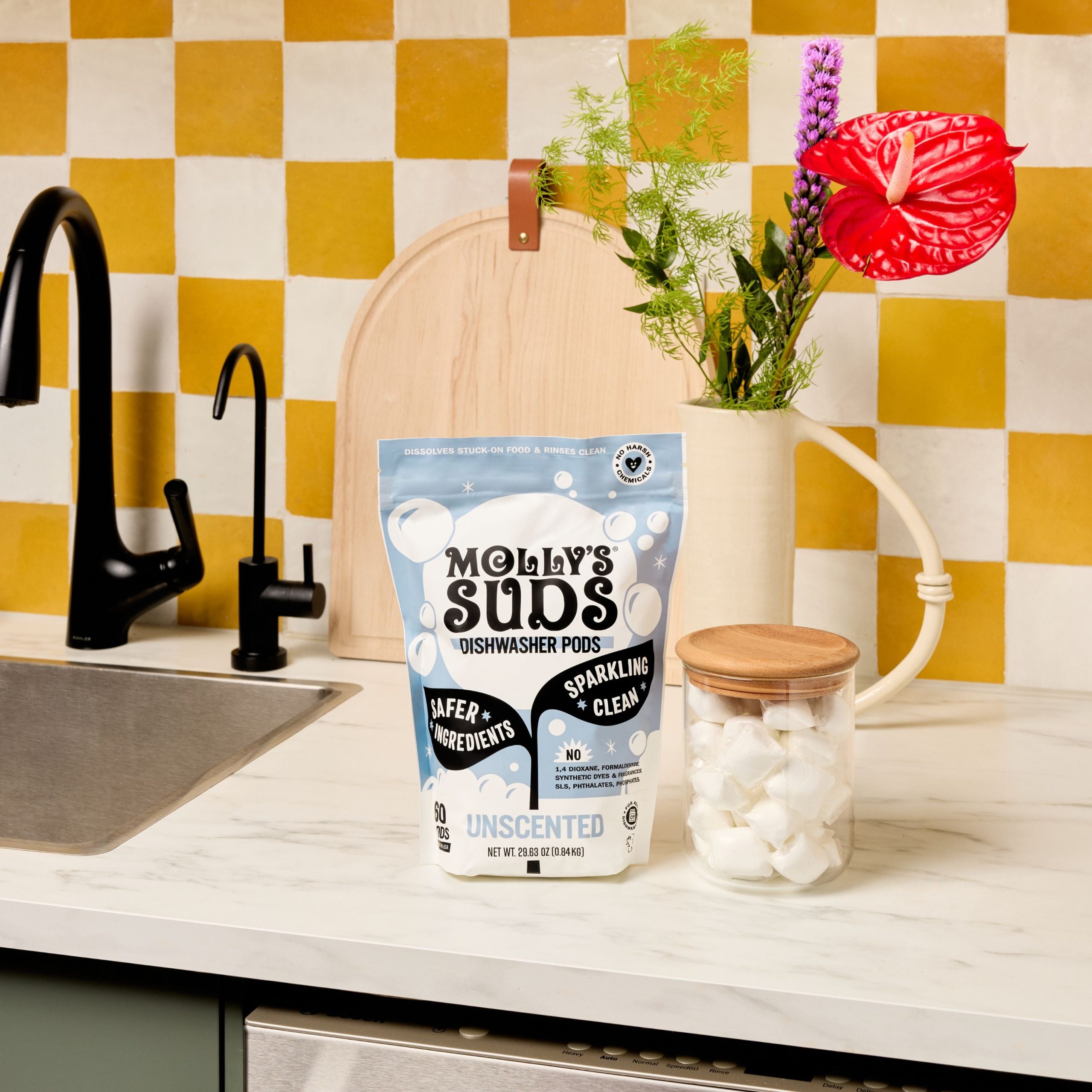 Molly_sSuds_DishPods_Unscented_Lifestyle1.jpg
