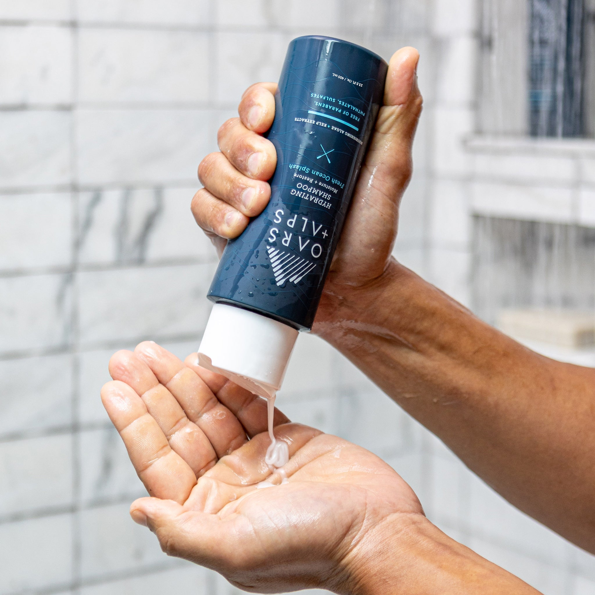 OarsAlps_HydratingShampoo_lifestyle_3.jpg
