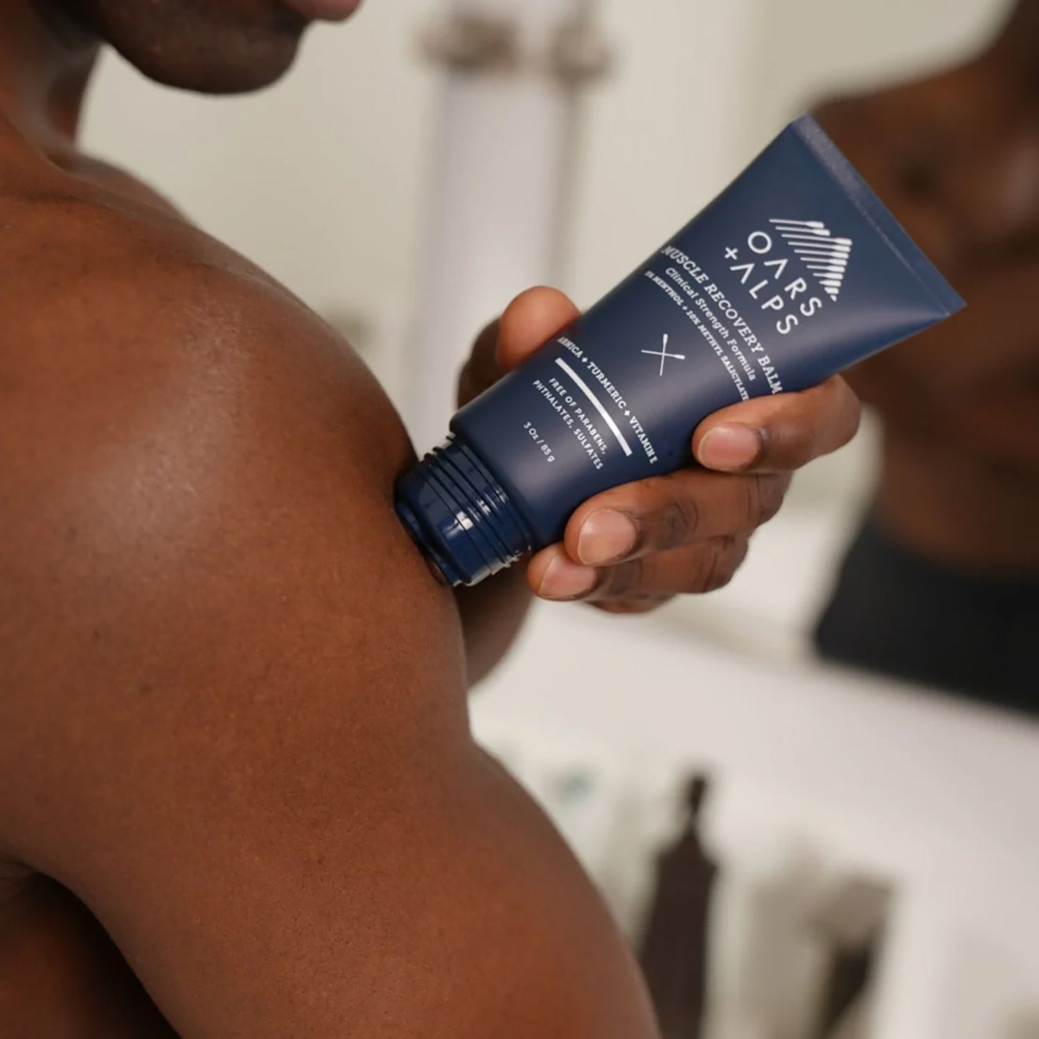 OarsAlps_MuscleRecoveryBalm_lifestyle_5.jpg