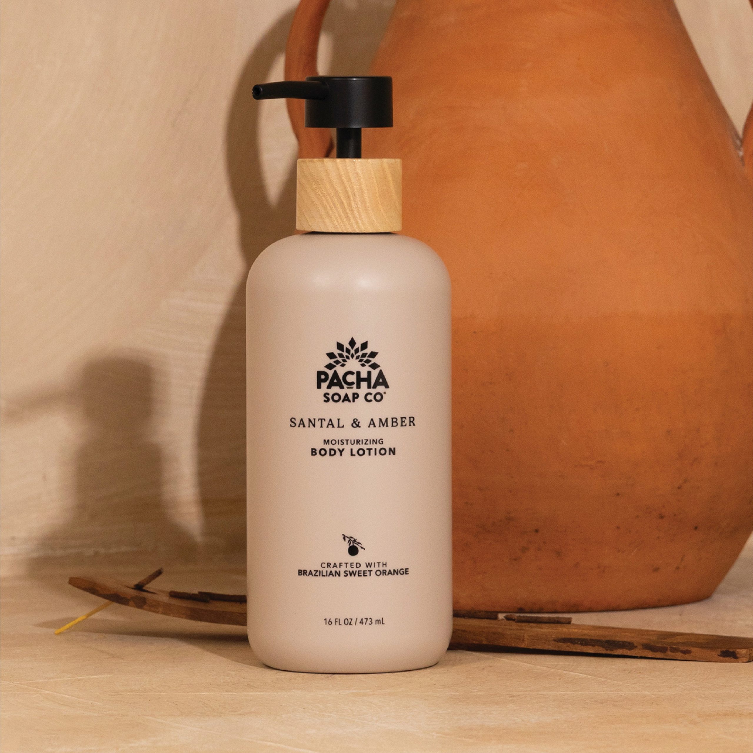 Pacha_BodyLotion-Santal_Amber_Lifestyle.jpg