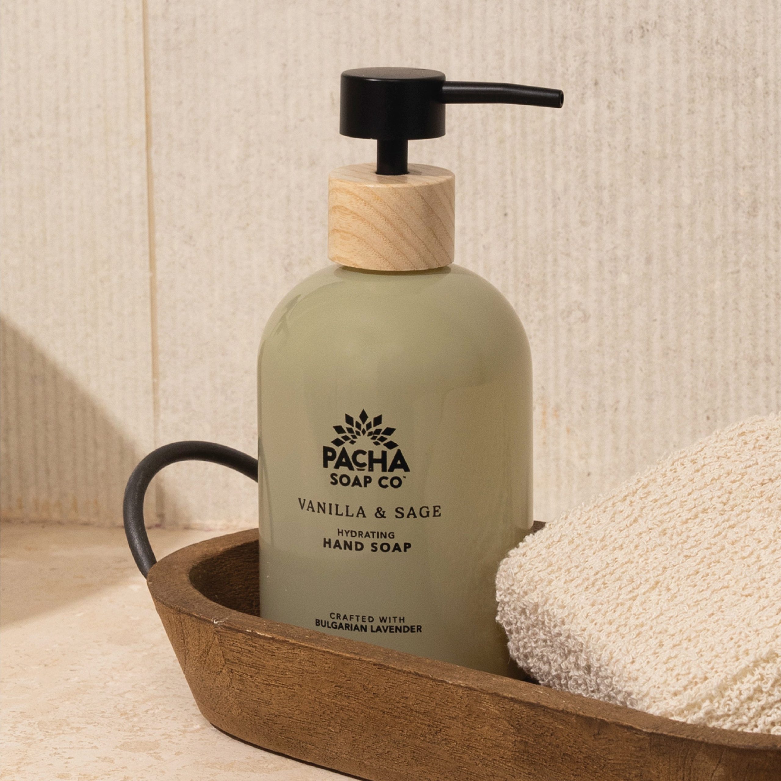 Pacha_LiquidHandSoap_Vanilla_Sage_Lifestyle.jpg