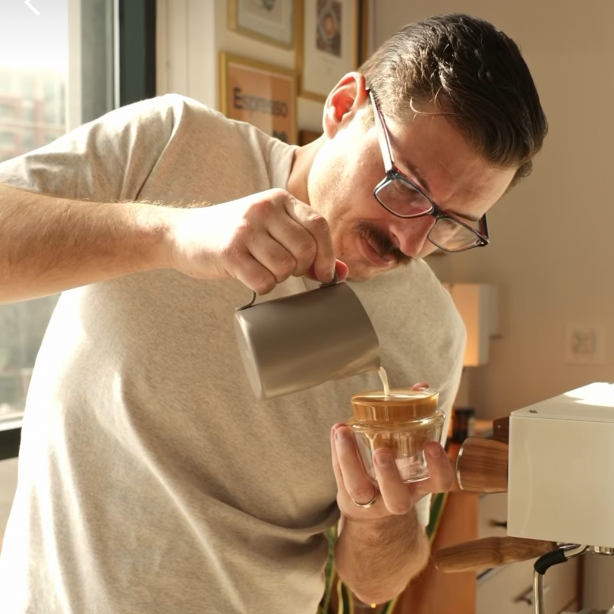 PureOver_LatteCups_Cappuccino_Lifestyle2.png