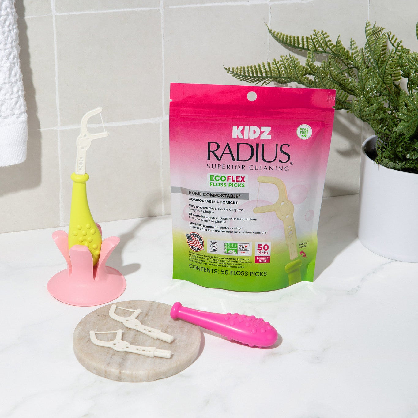 RADIUS_FlossPickStarterKit_Lifestyle.jpg