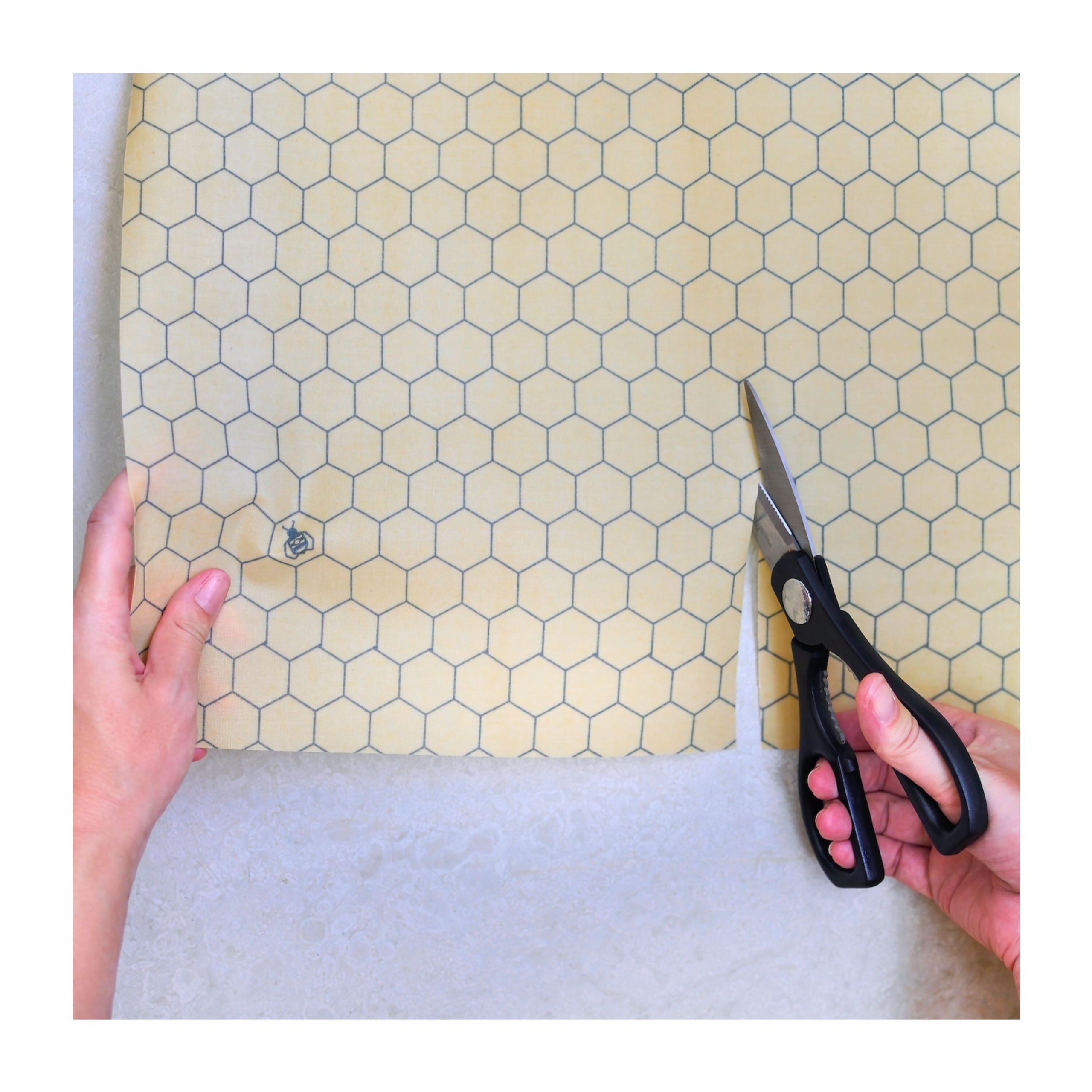 SuperBee_BeeswaxWrapRoll_Hexagonia_Lifestyle.jpg