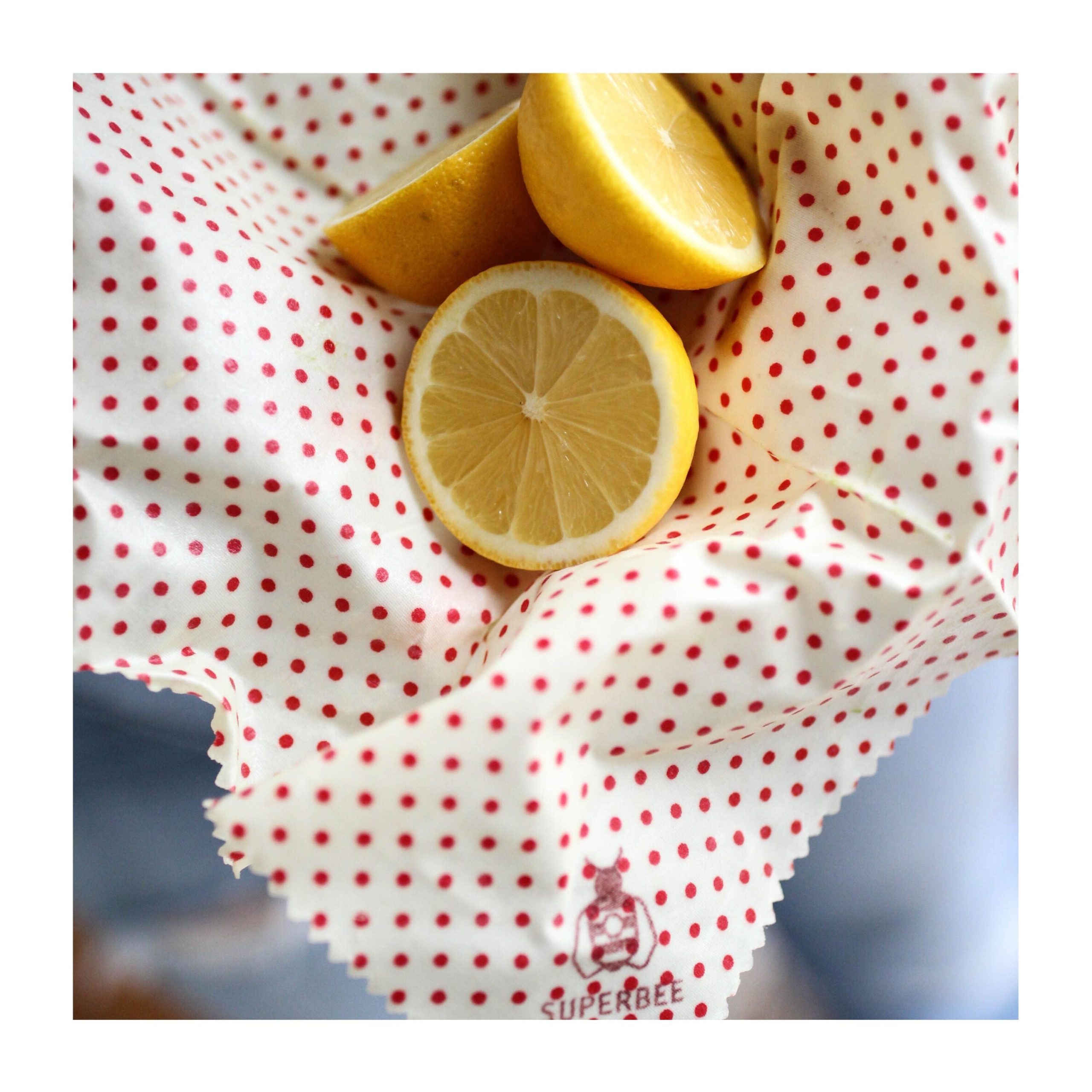 SuperBee_BeeswaxWrapsBeeginnerSet_StrawberryandCream_lifestyle_3.jpg