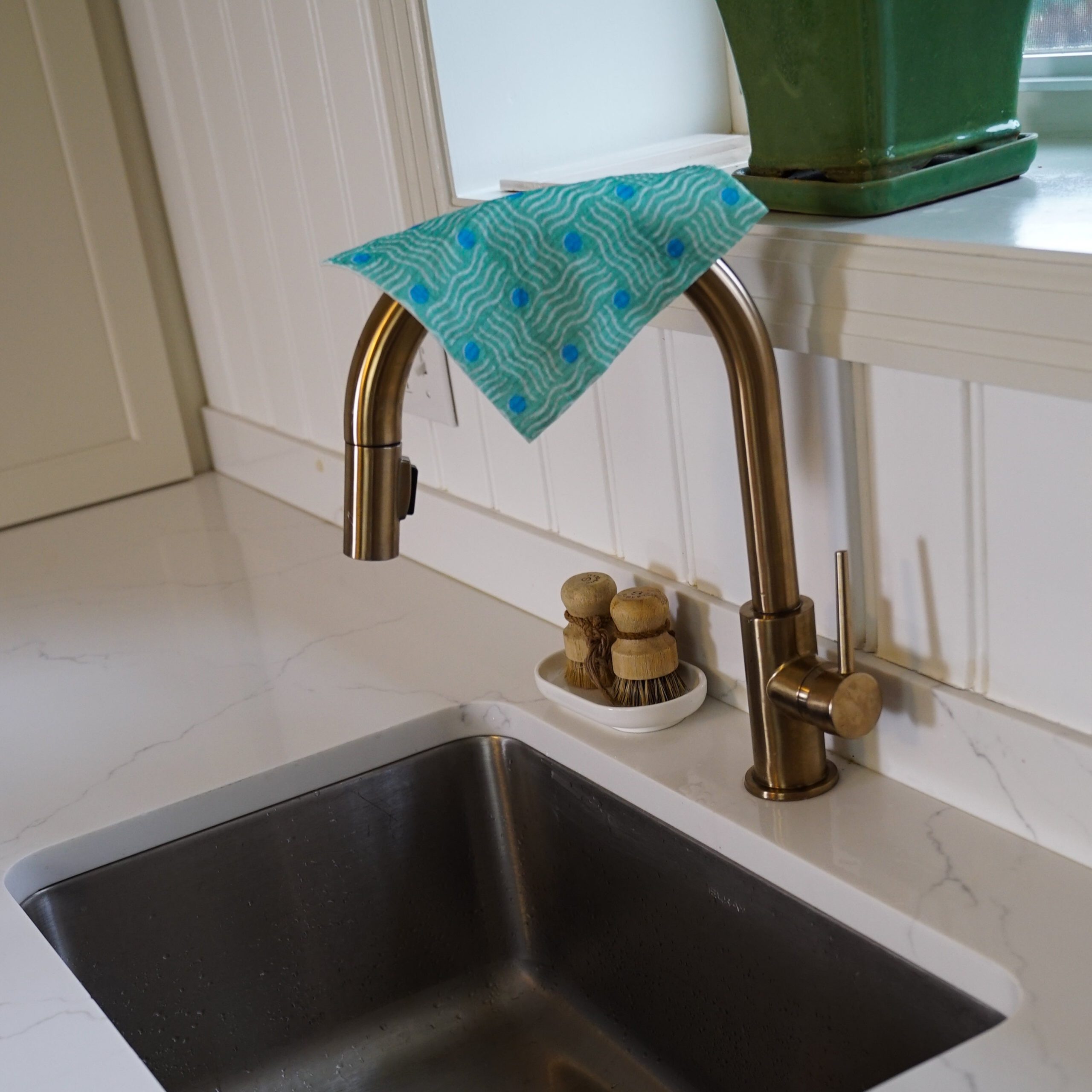 SupraEndura_SwedishDishcloth3-Pack-SunsetPrint_lifestyle1.jpg