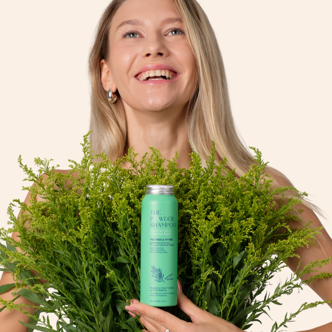 ThePowderShampoo_ExfoliatingPowderShampoo_TeaTree_Lifestyle2.png