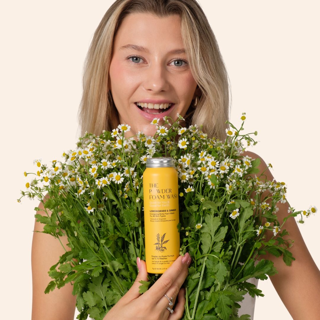 The_Powder_Shampoo_Energising_Body_Foam_Lifestyle_4.jpg