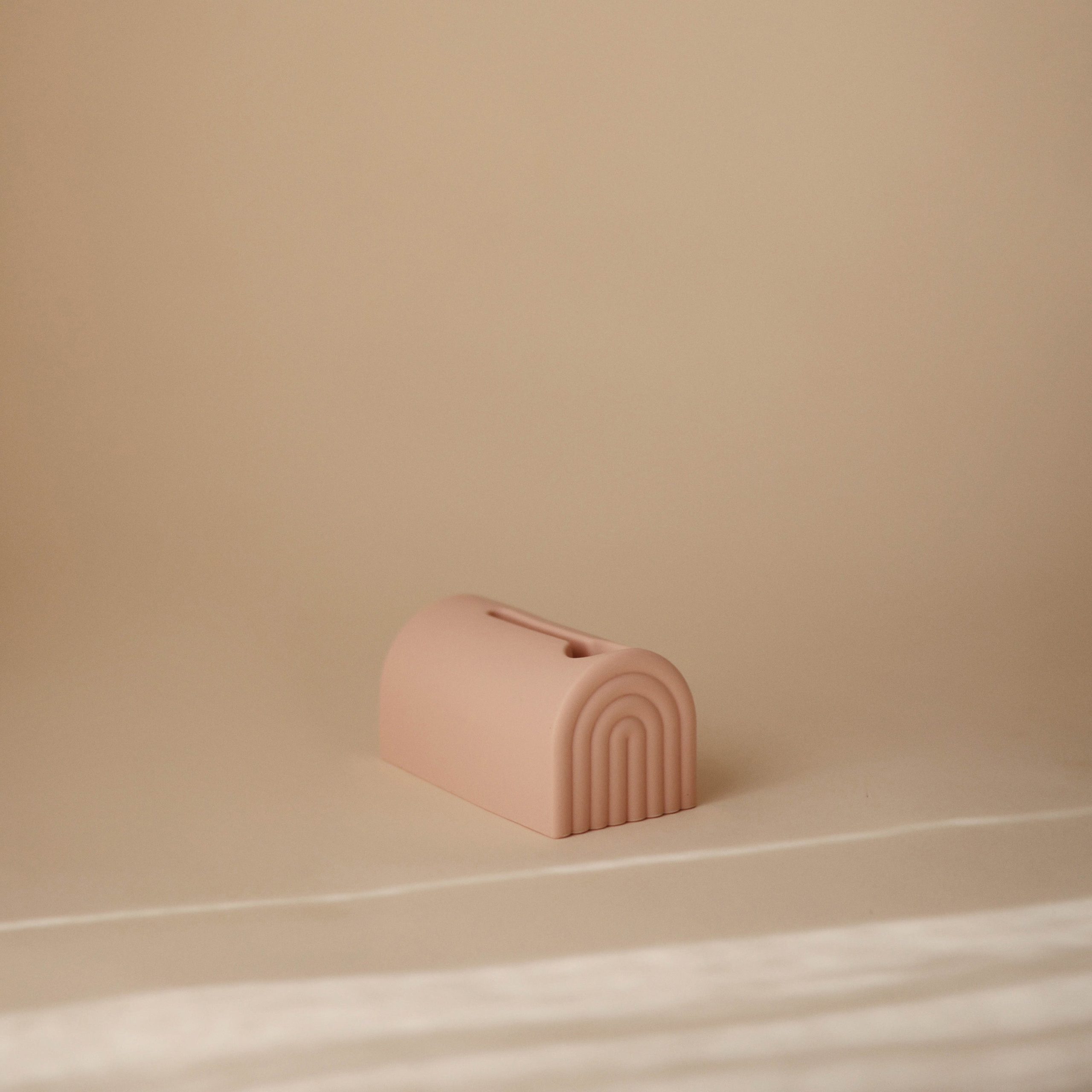 mushie_SpoutCover_Blush_03.jpg