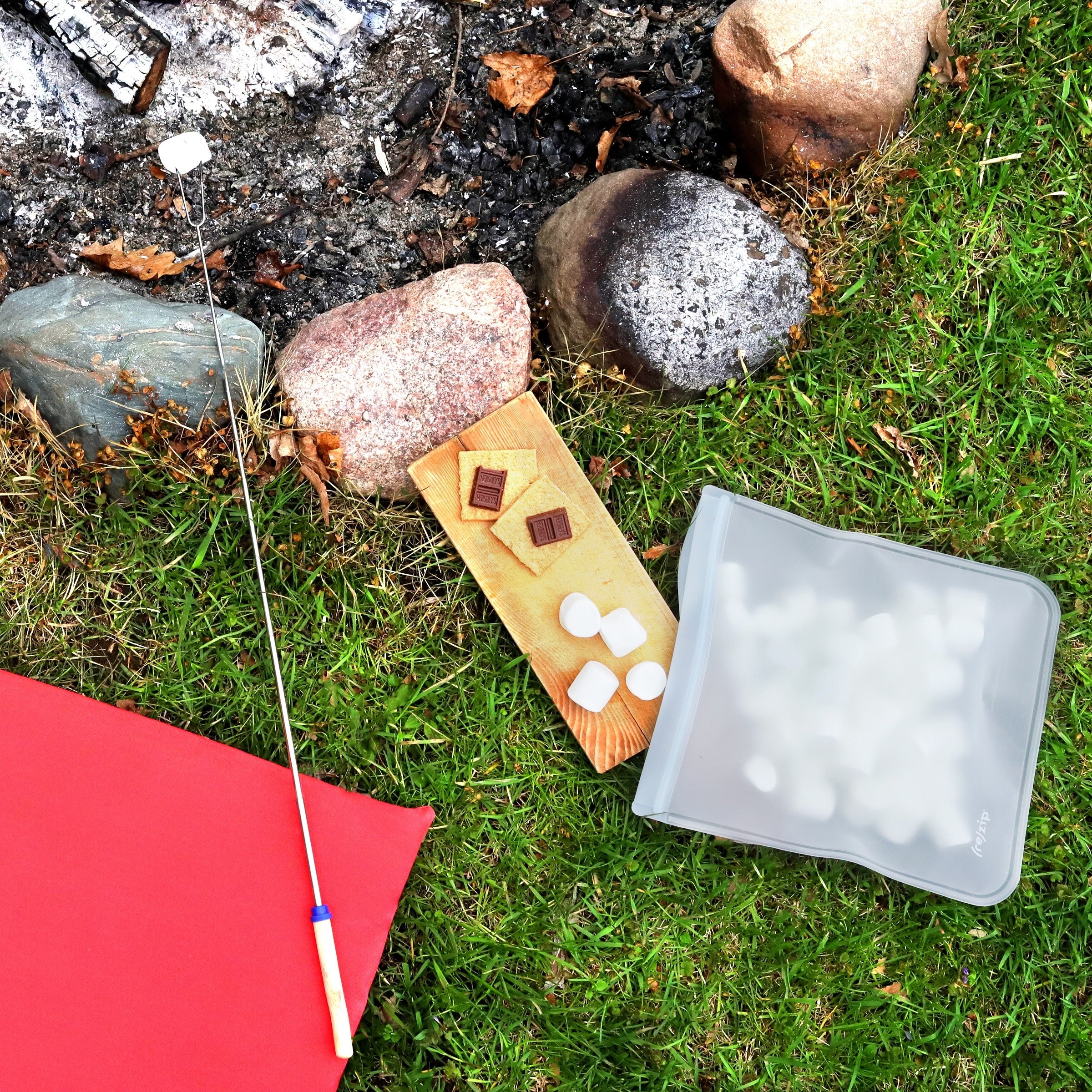 re_zip_ReusableLeakproofGallonBags_Clear_Gallon_3Pack_Campfire_Lifestyle2.jpg