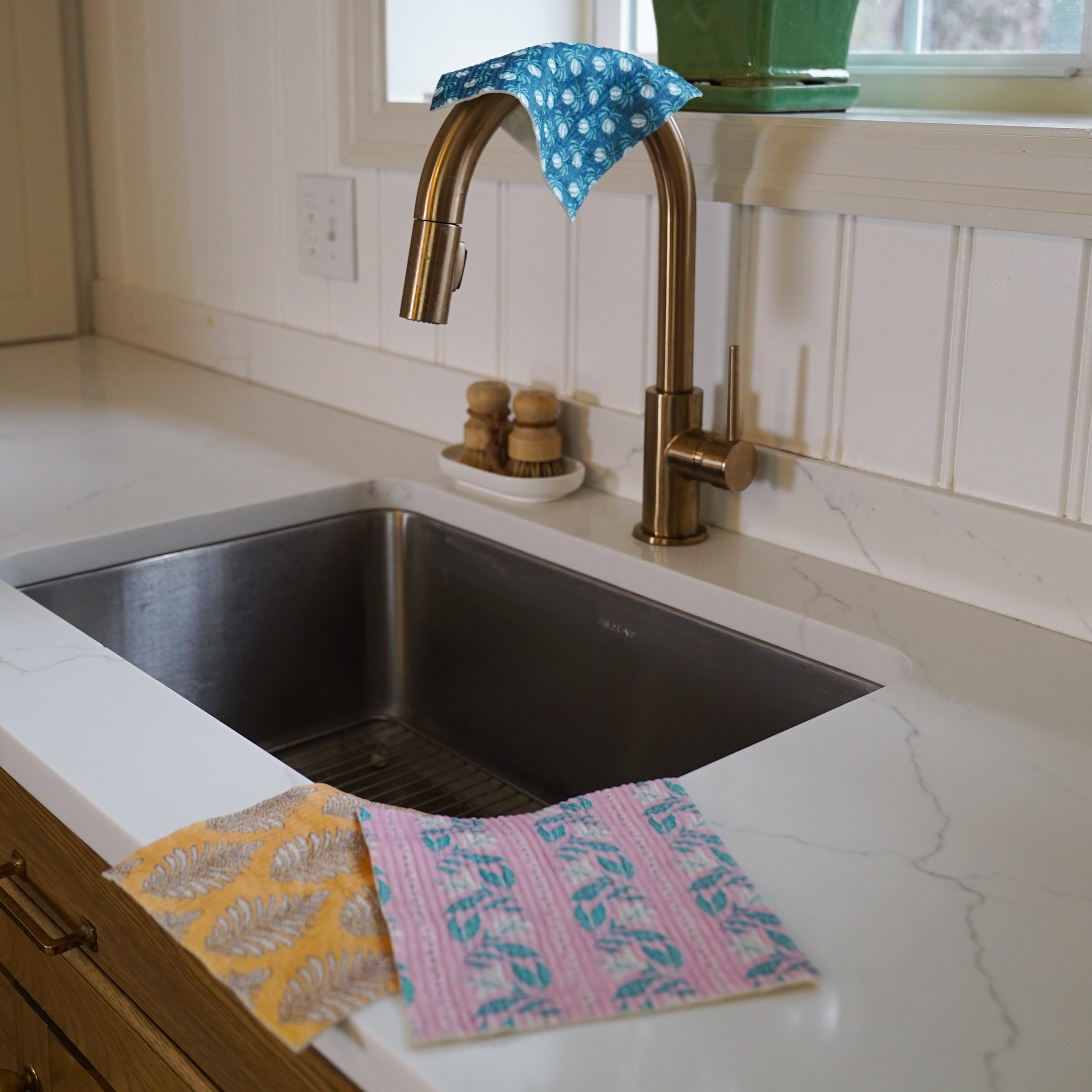 supraendura_SwedishDishcloth3-Pack-BlockPrint_lifestyle_1.jpg